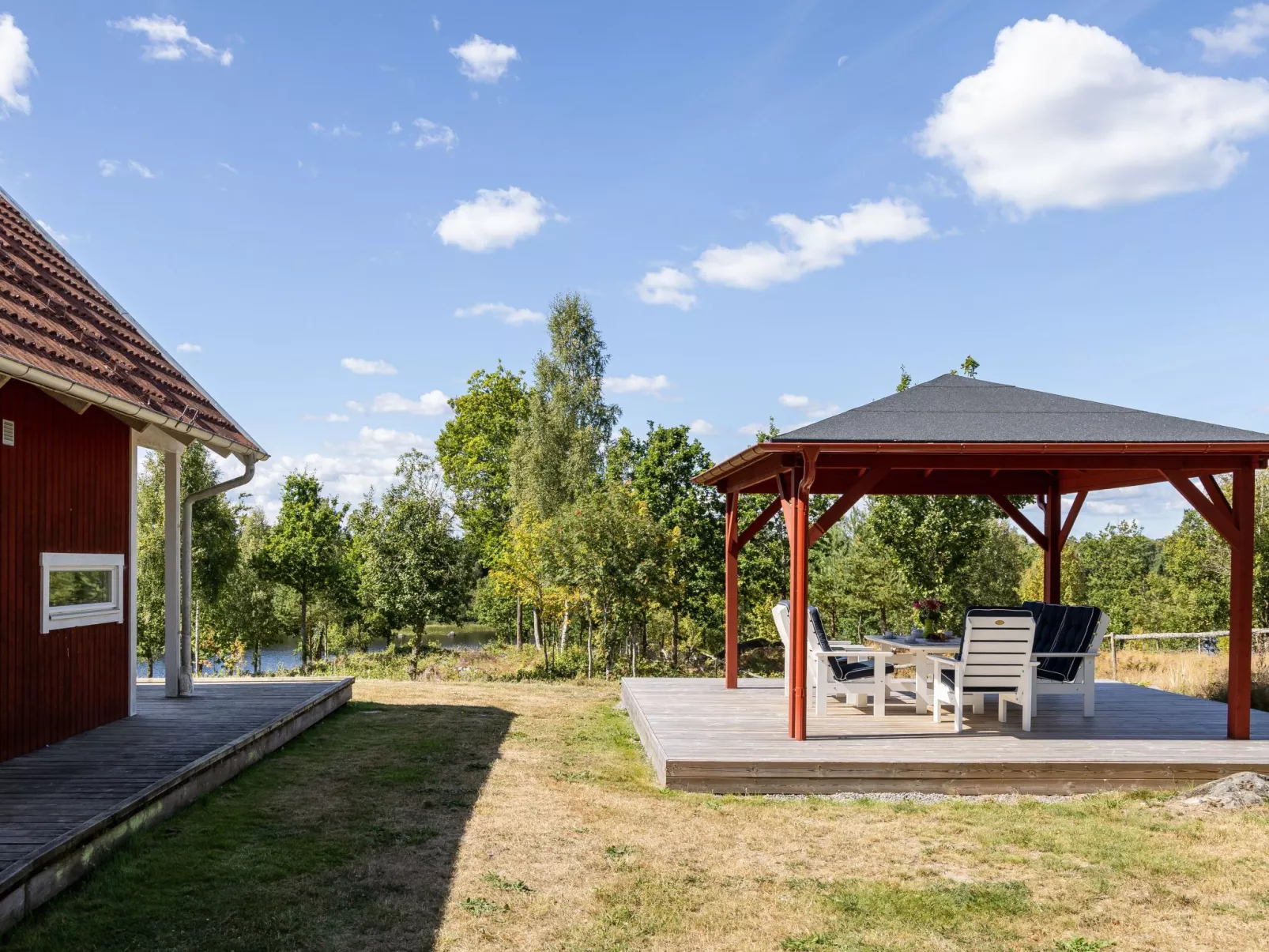 Skogstorp-Outside