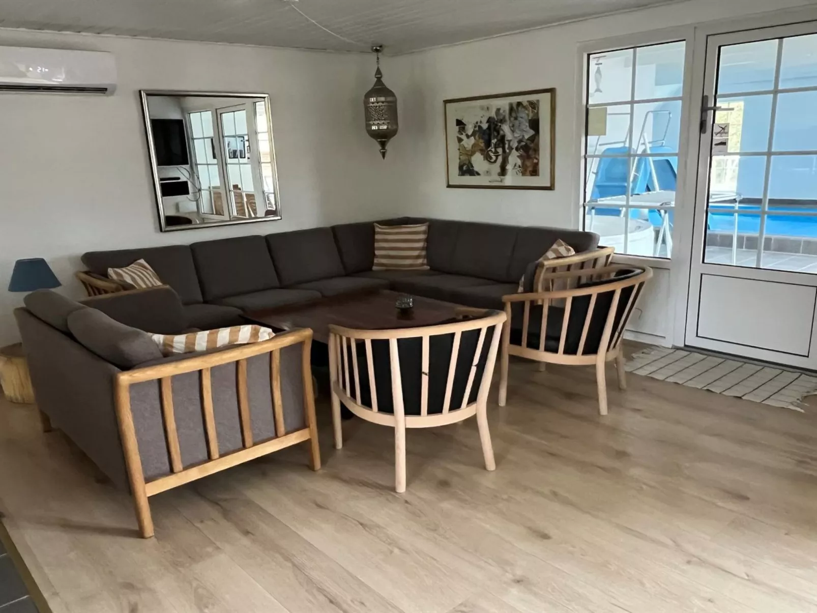 "Taralyn" - 1.3km from the sea-Inside