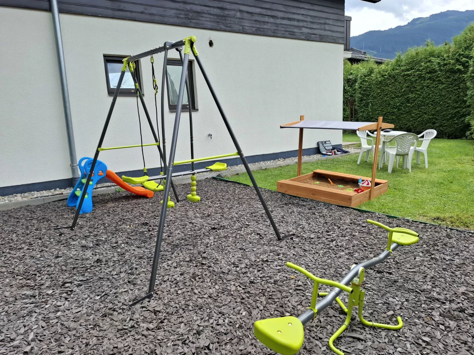 Alpenchalets-Outside