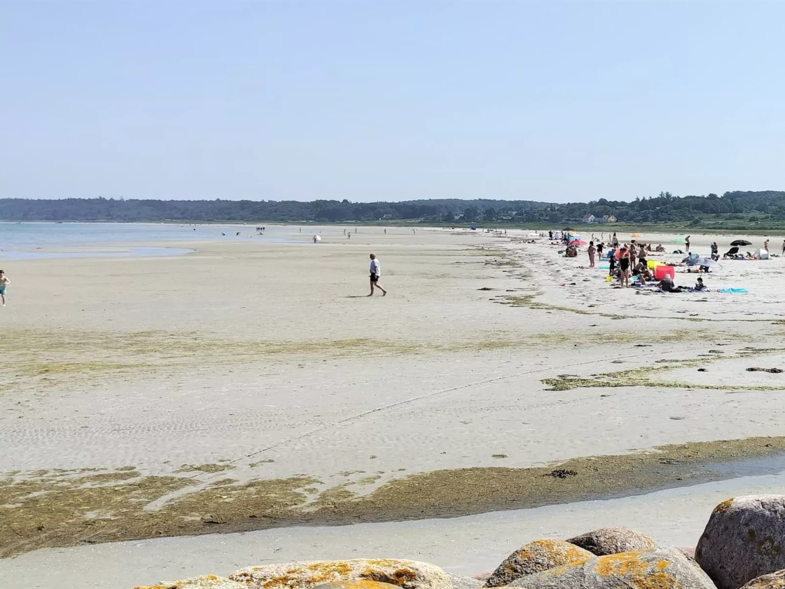 "Line" - 10m from the sea-Draußen