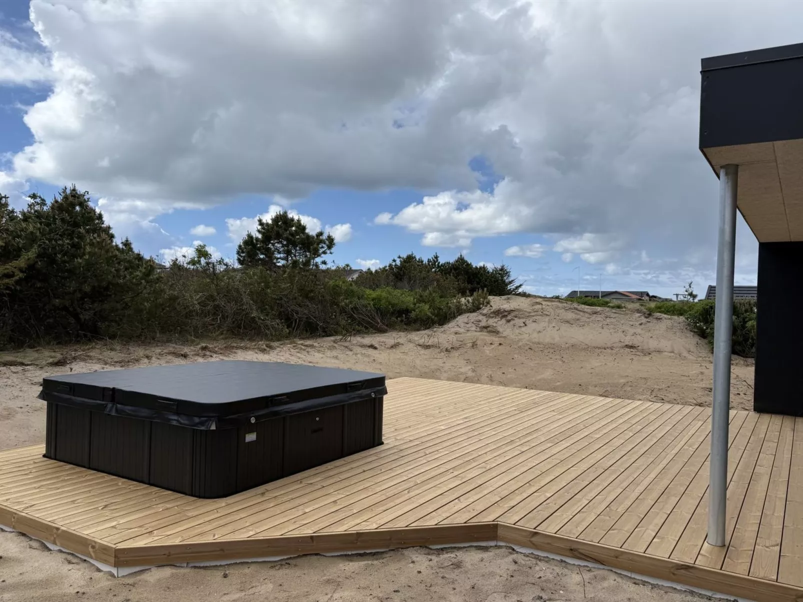 "Hariet" - 600m from the sea-Inside