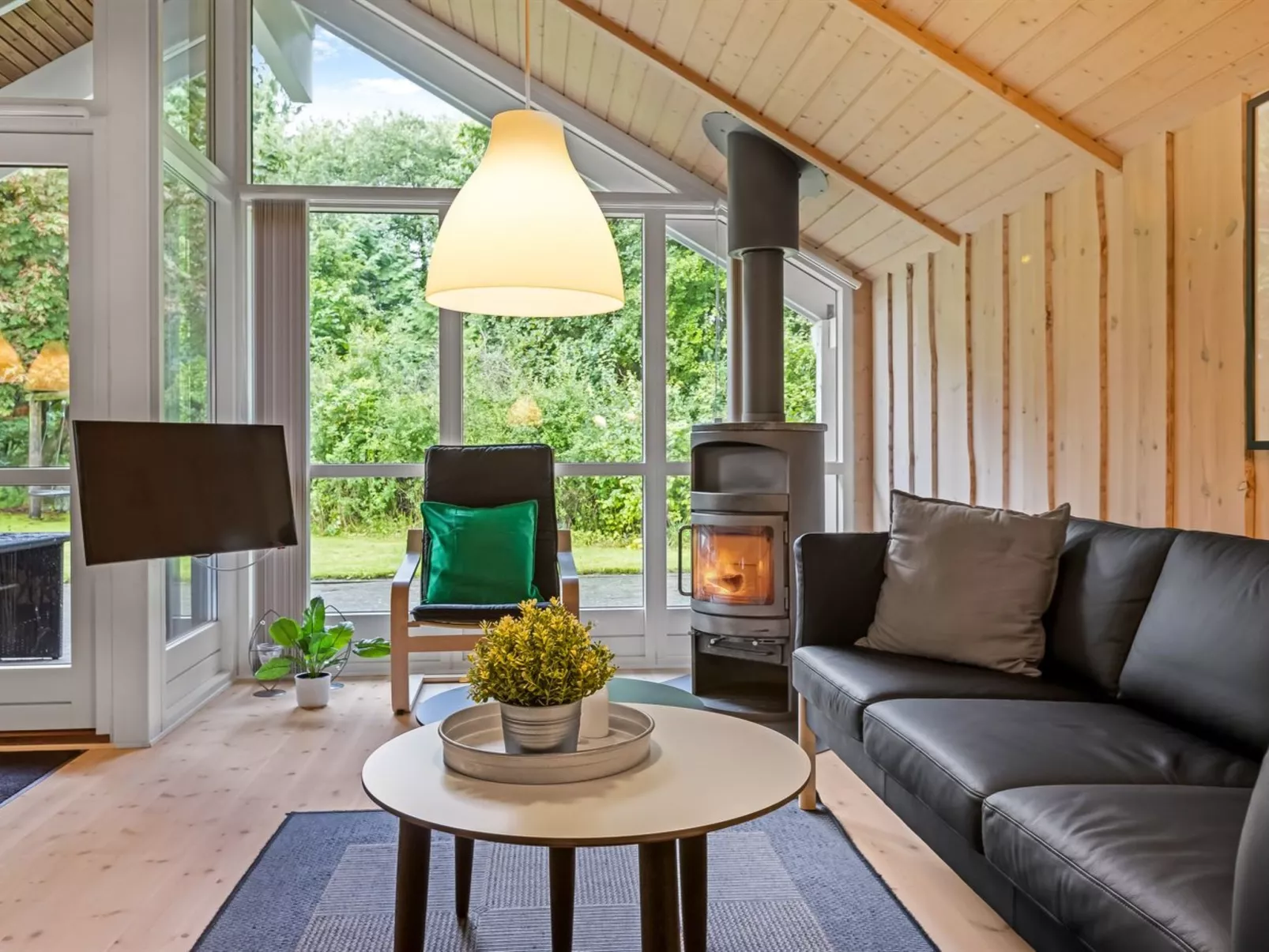 "Kaare" - 34.2km from the sea-Dedans