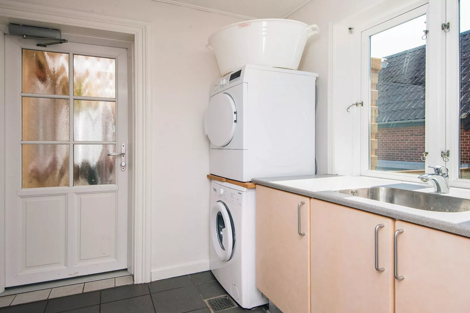 6 person holiday home in Højer
