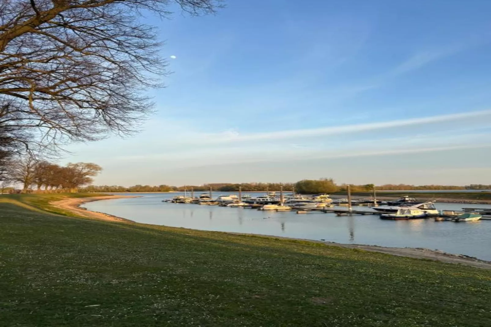 Recreatiepark Rhederlaagse Meren 20-Areas within 20km in summer