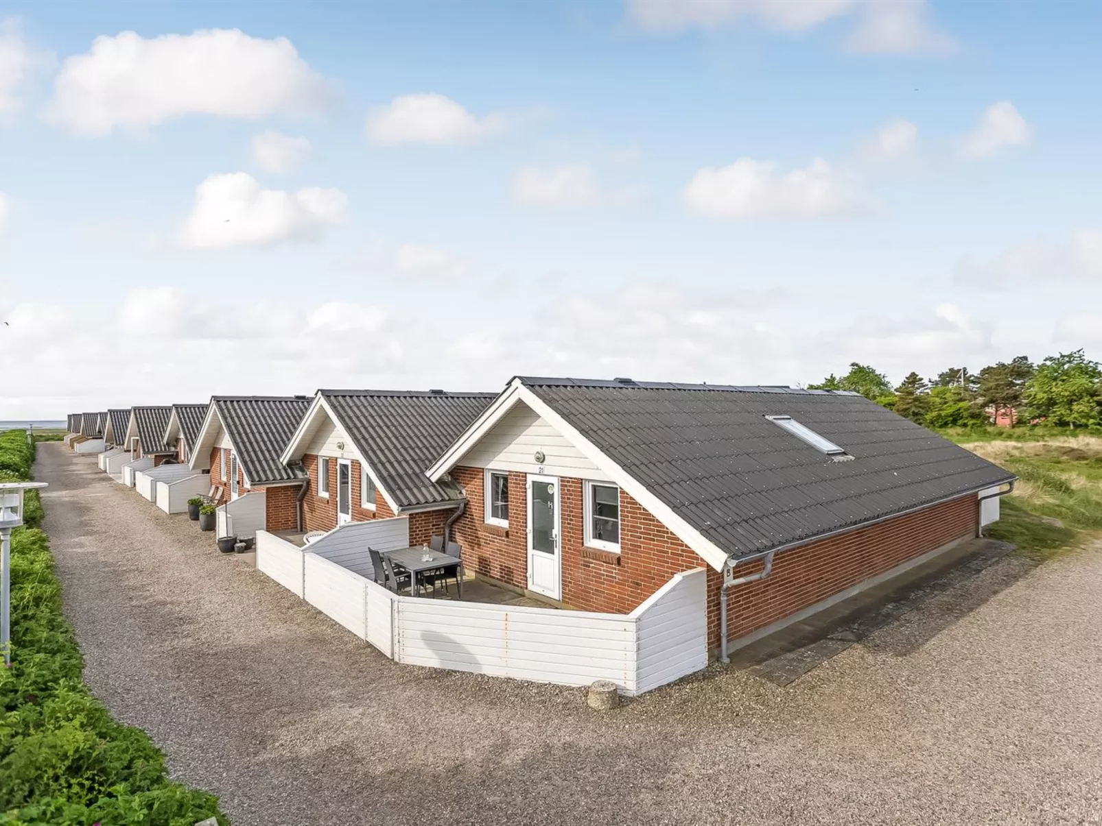 "Rohan" - 2.2km from the sea-Draußen