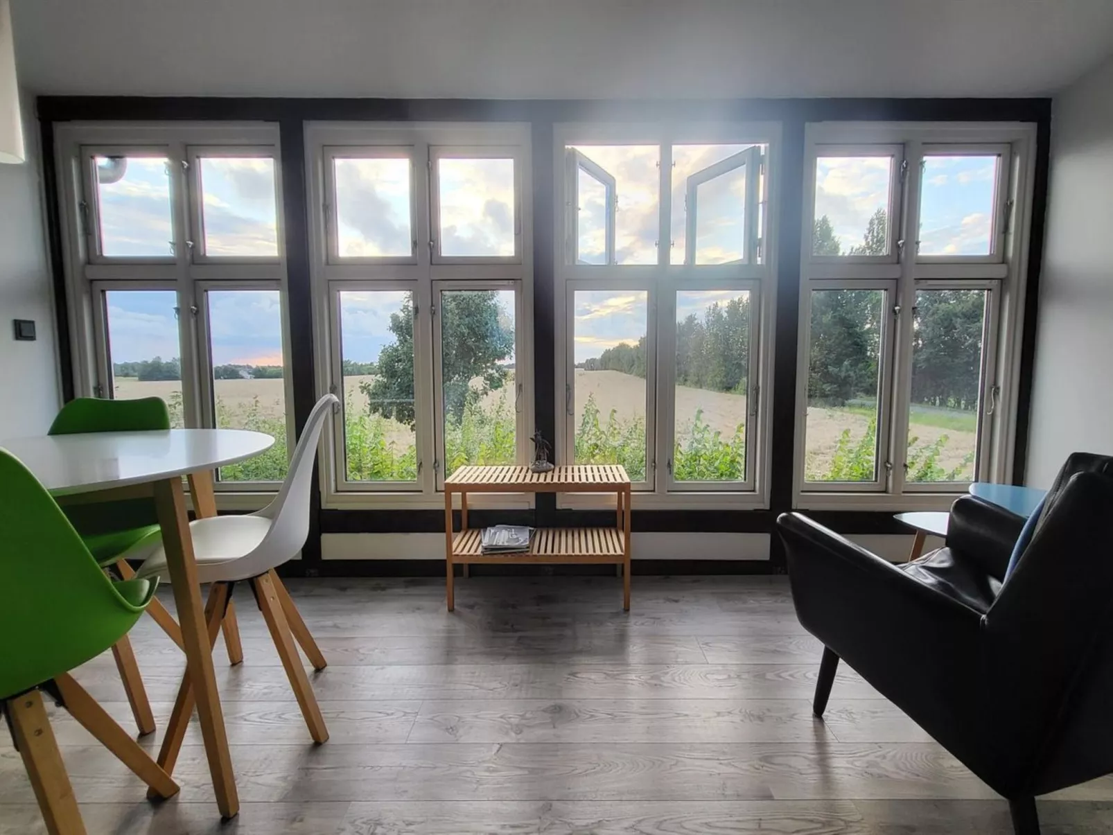 "Hughlek" - 1.5km from the sea-Draußen