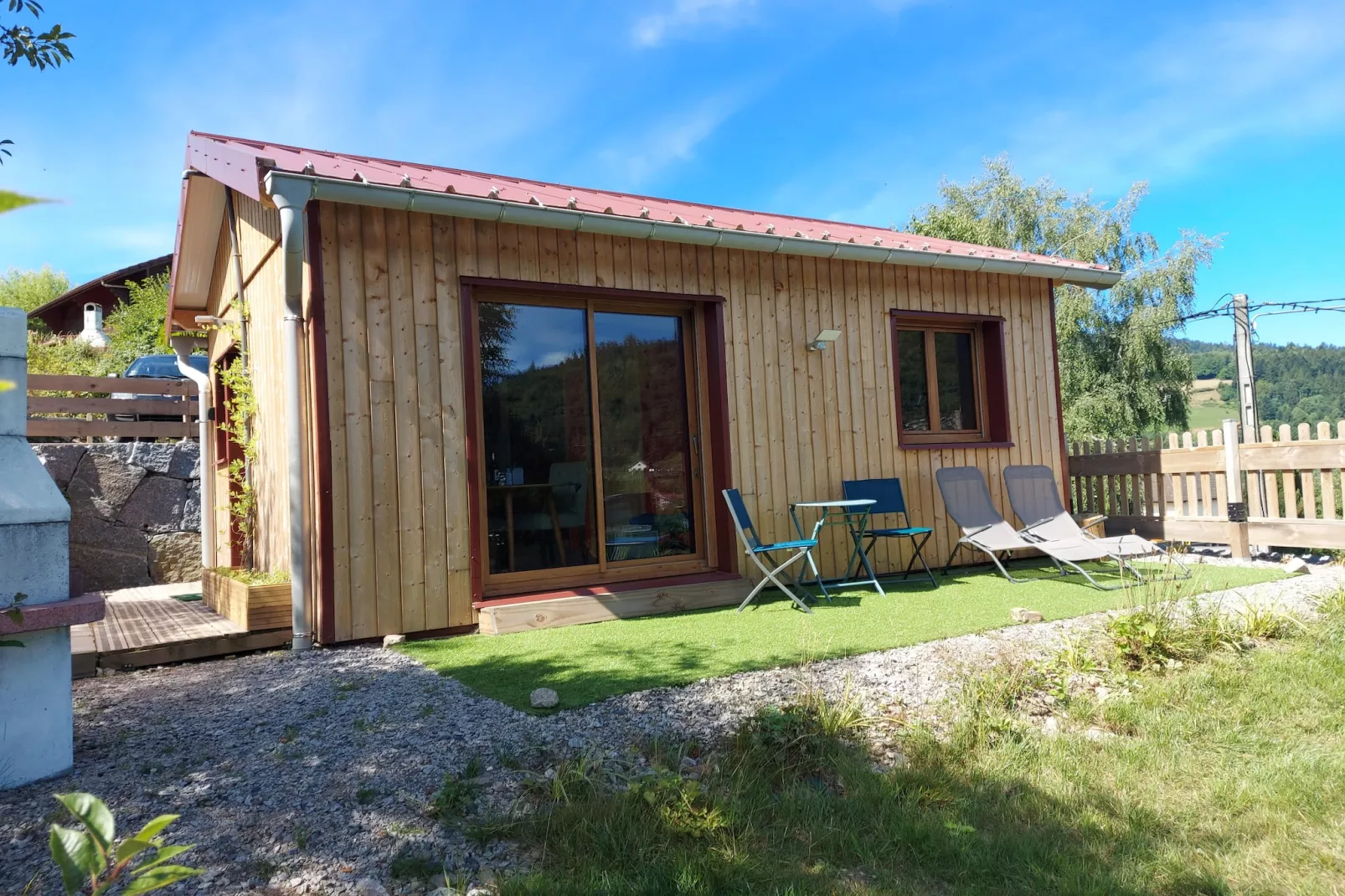 La Salamandre-Exterior in summer