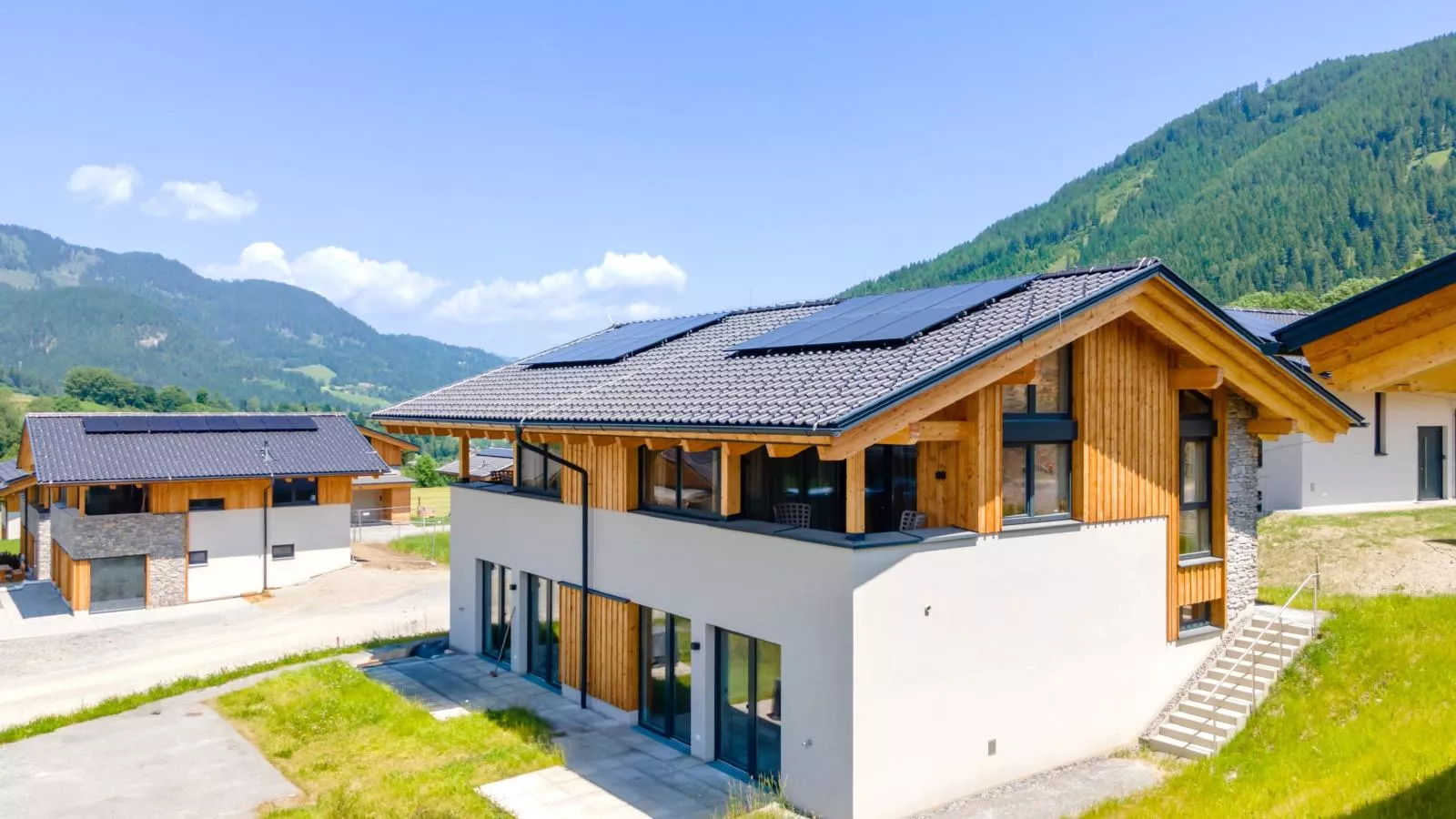 Grebenzen Lodge 51-Exterior in summer