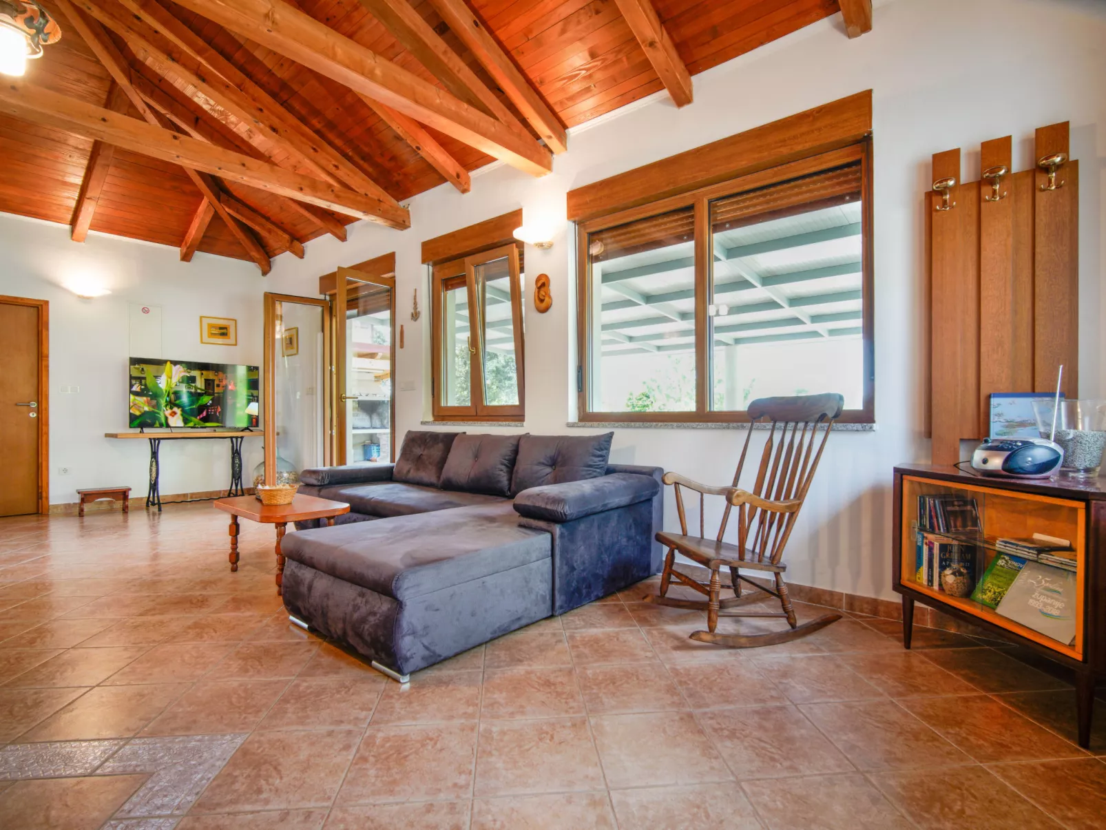 Dundo House-Dedans