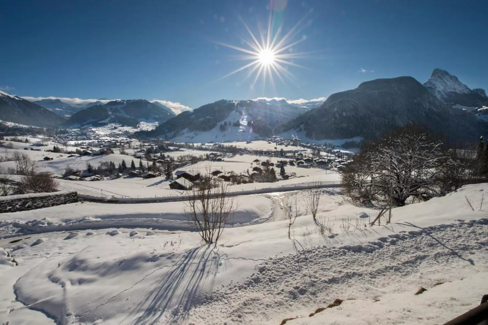 Cute Chalet with Breathtaking Views-Area within 20km in winter