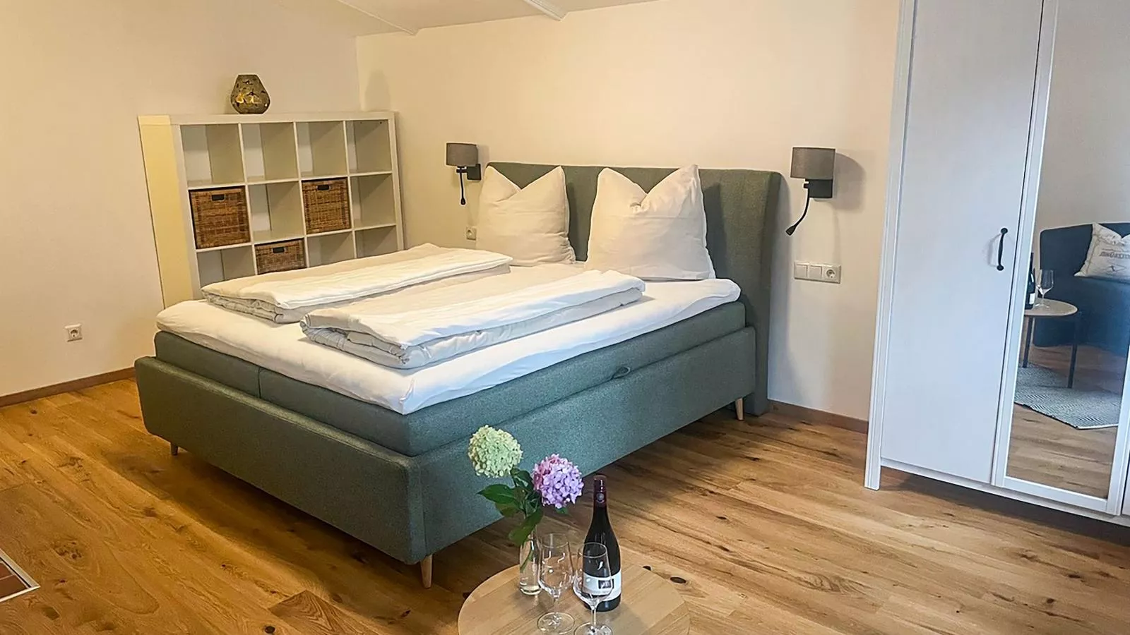 Rosenberger I und II-Bedroom