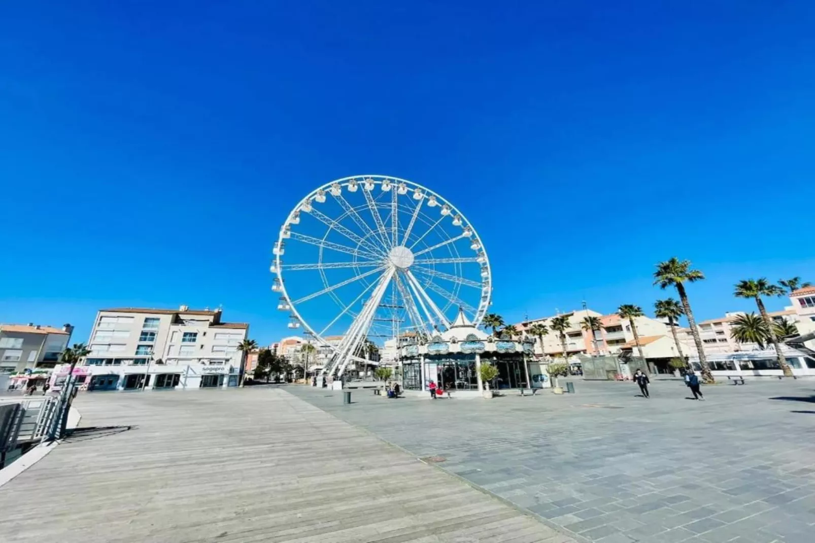 Baie des Anges N°411 - 2P6-Zones d'été à 20 km