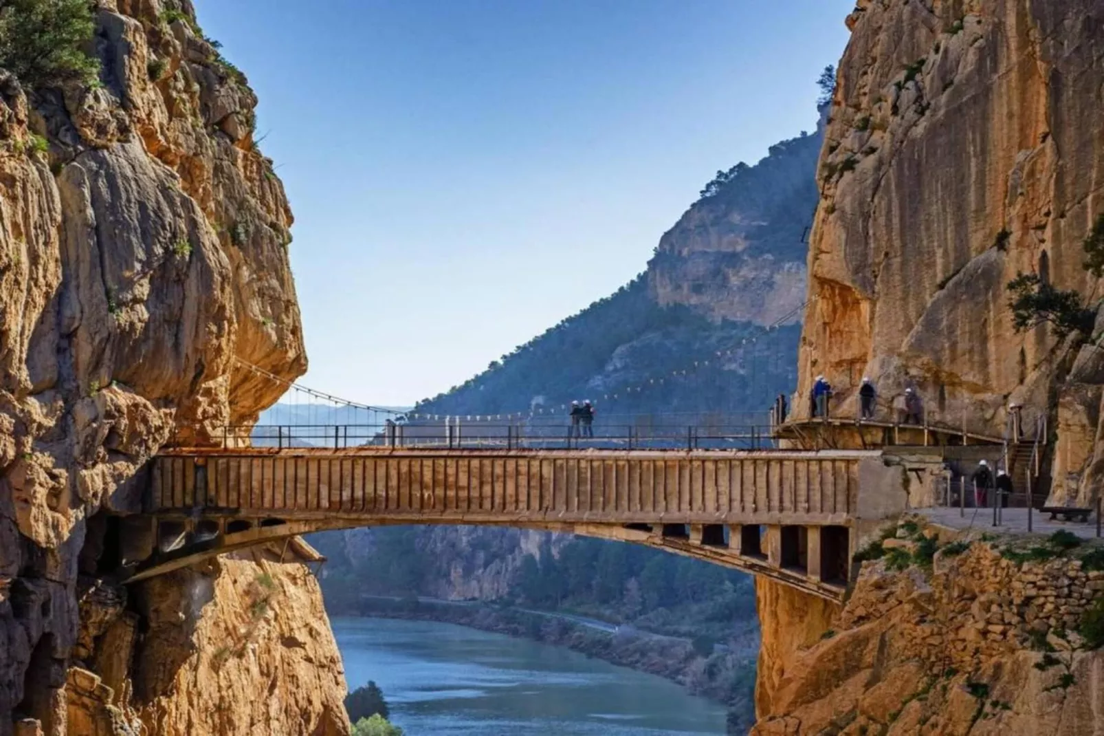 La Villa de Gema-Areas within 20km in summer