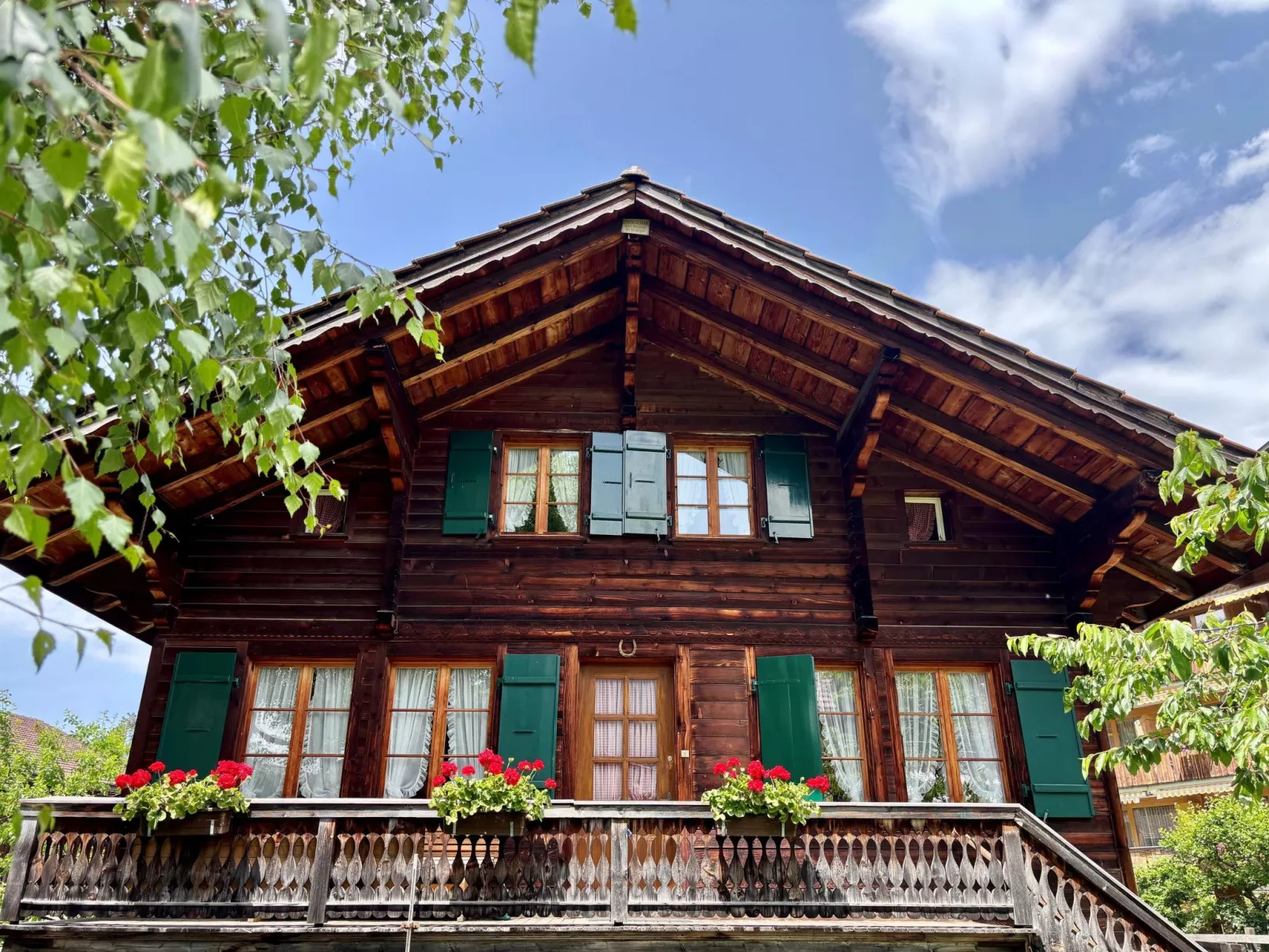 Lena, Chalet