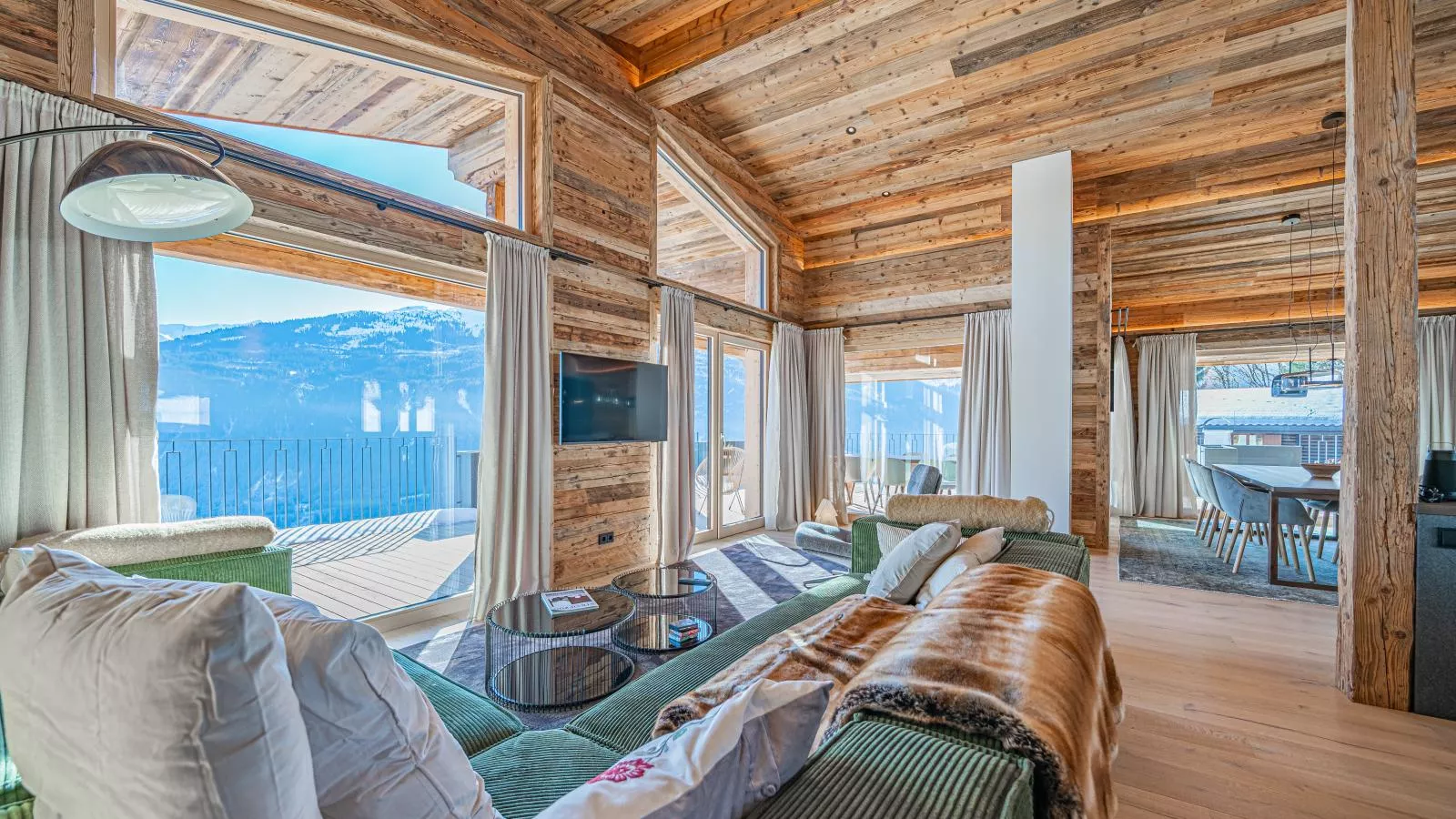 Das Haus am Berg-Living room