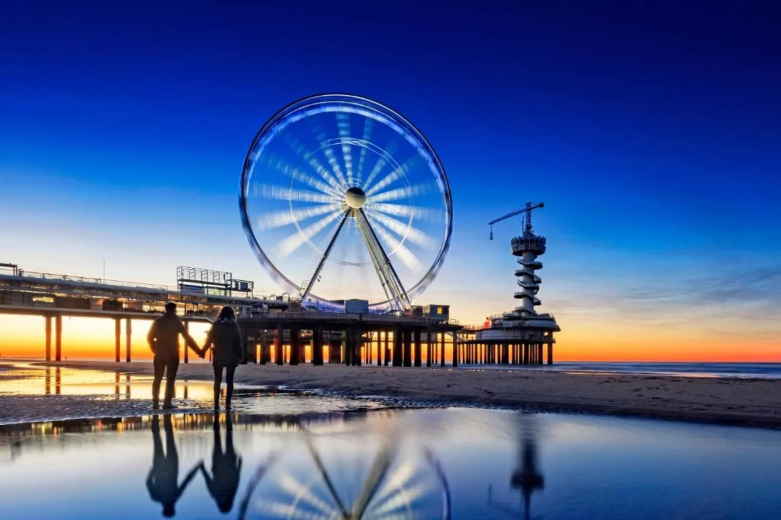 Scheveningen Harbour 40B-Areas within 20km in summer