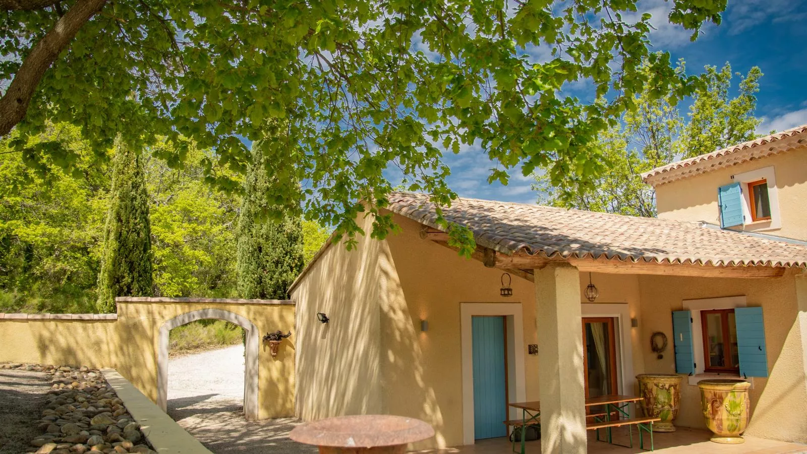 Villa Bellegarde-Exterior summer