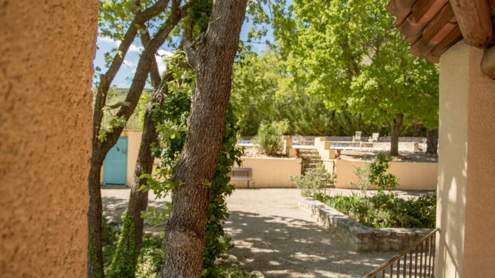 Villa Bellegarde-Gardens summer