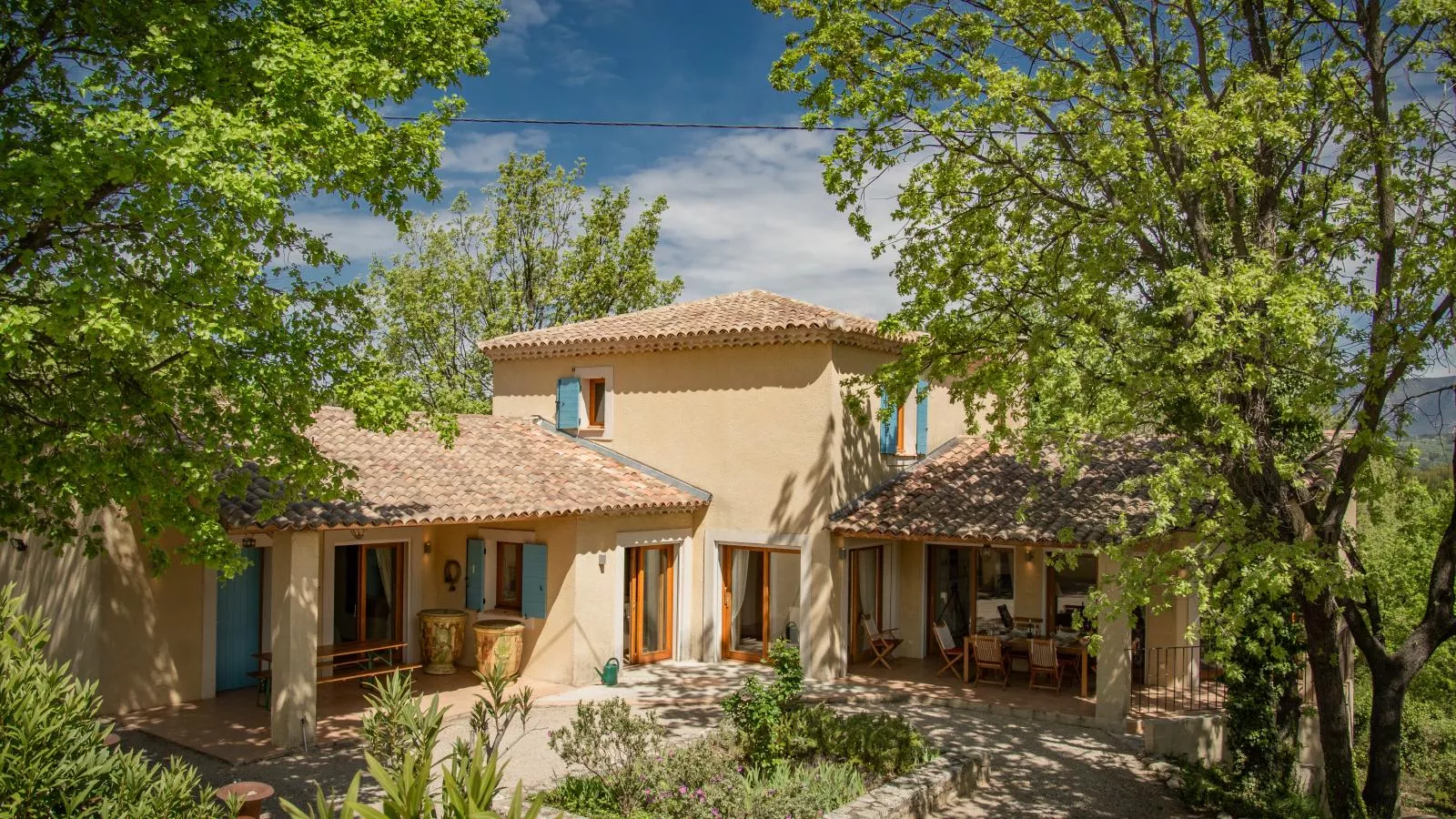 Villa Bellegarde-Exterior summer