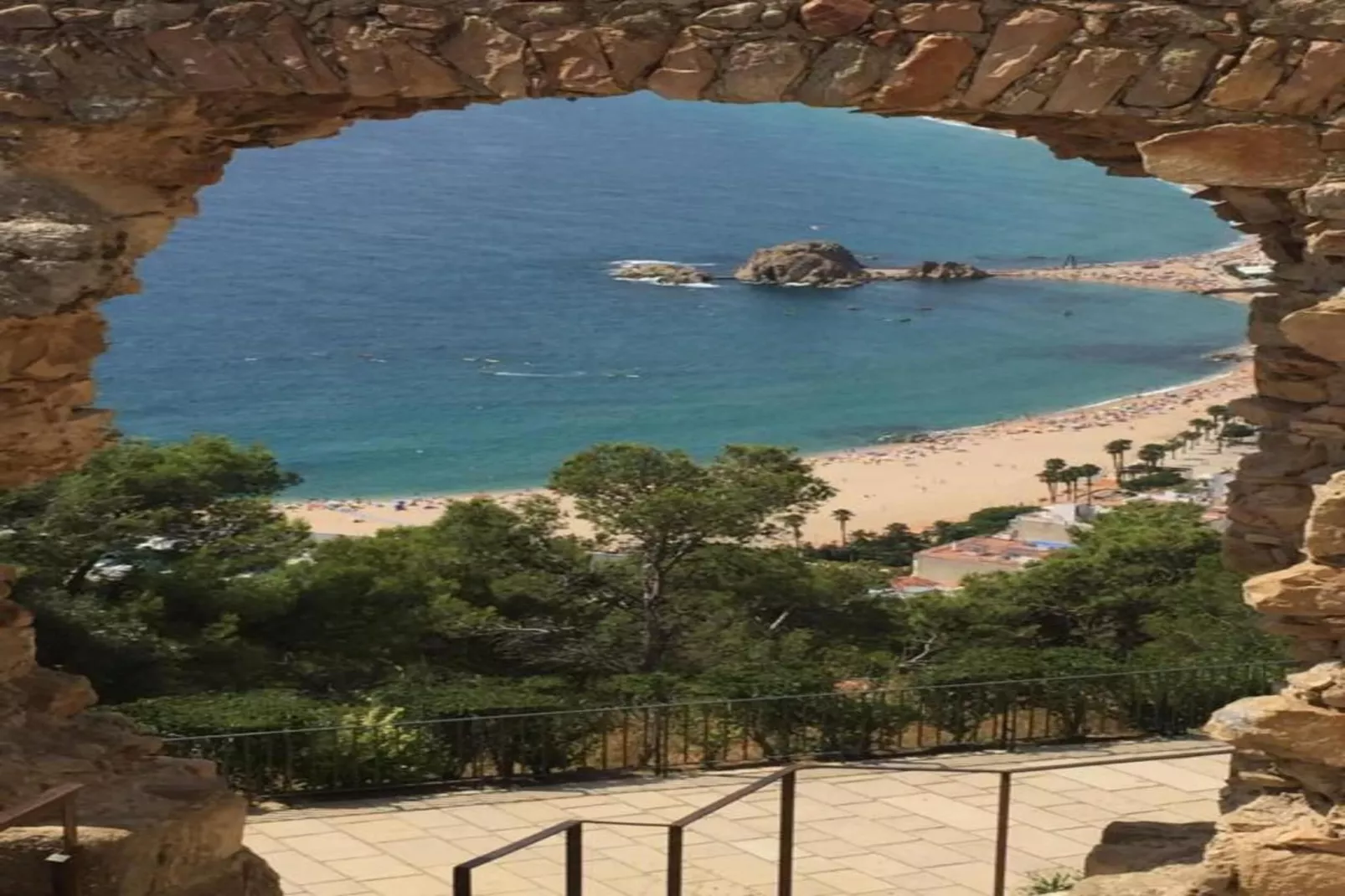 Carvajal-Areas within 20km in summer