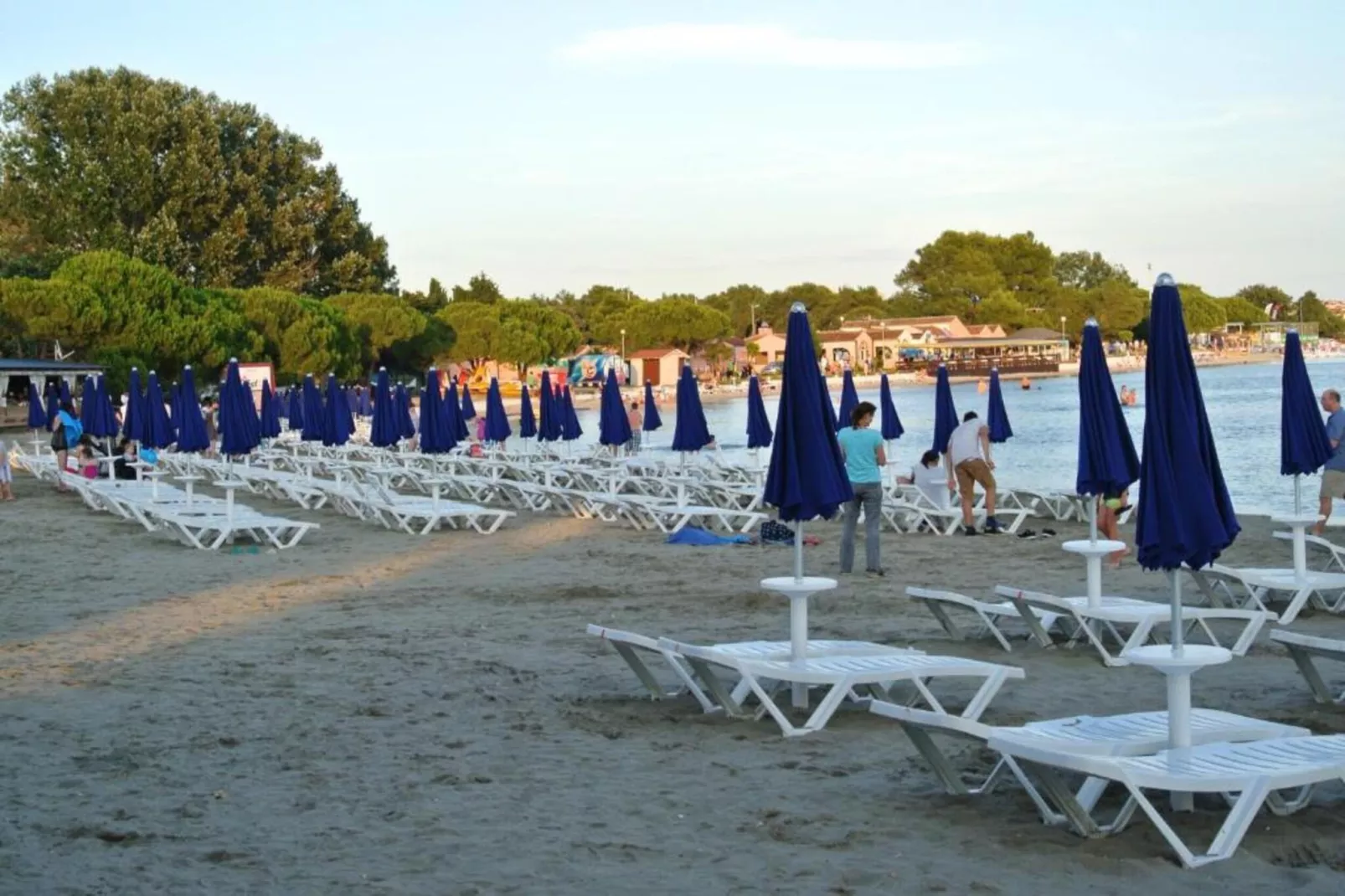 Cesare 3 - Modern Apartment with Shared Pool-Areas within 5km in summer