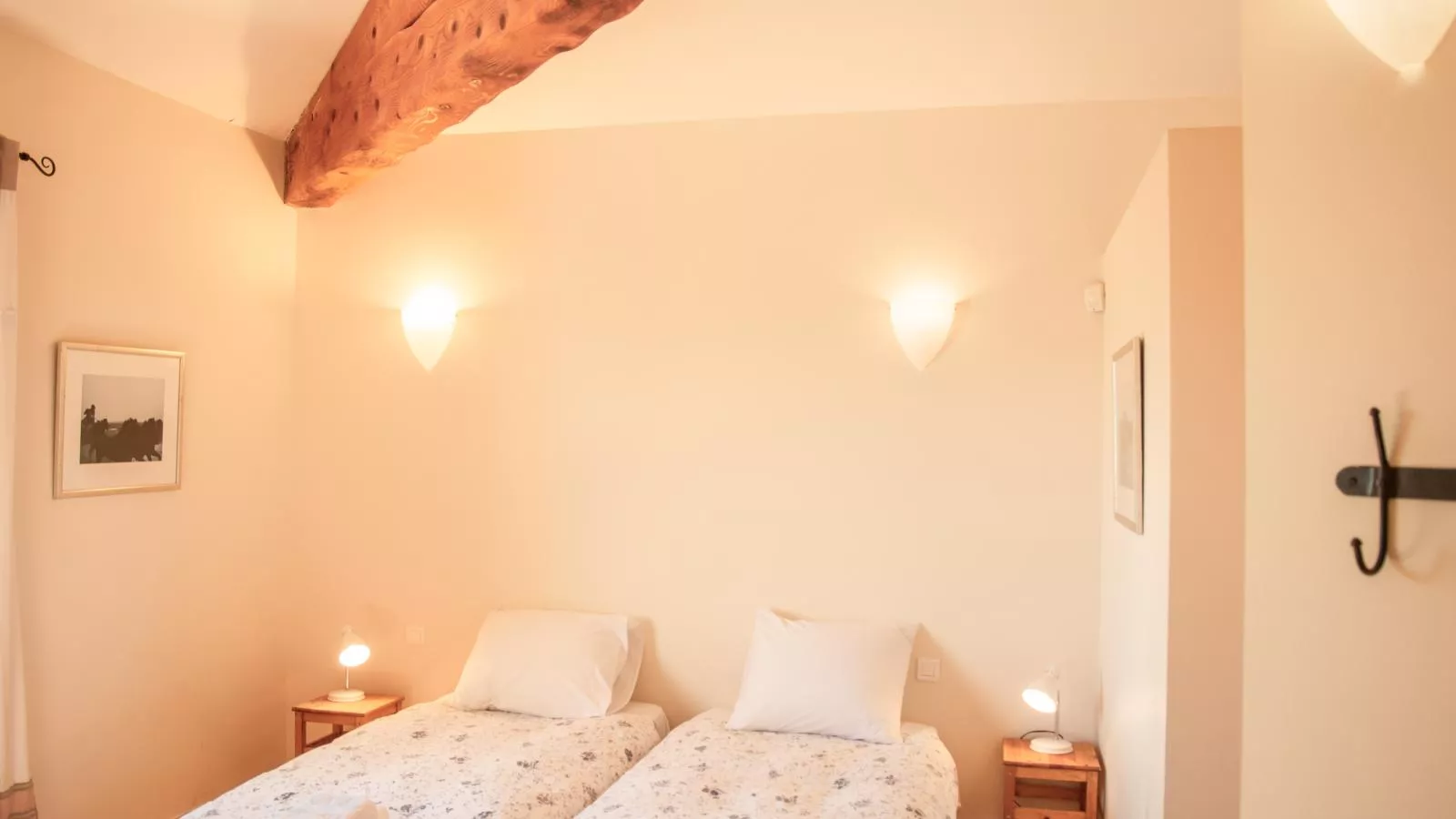 Villa Bellegarde-Bedroom