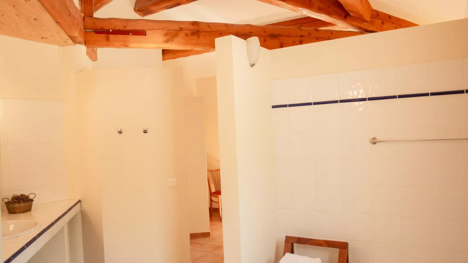 Villa Bellegarde-Bathroom