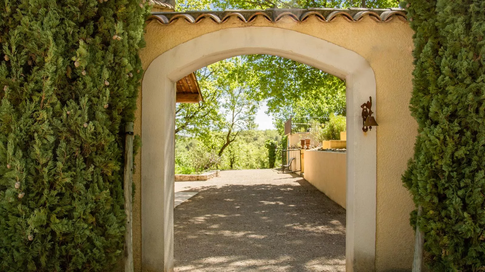 Villa Bellegarde-Gardens summer