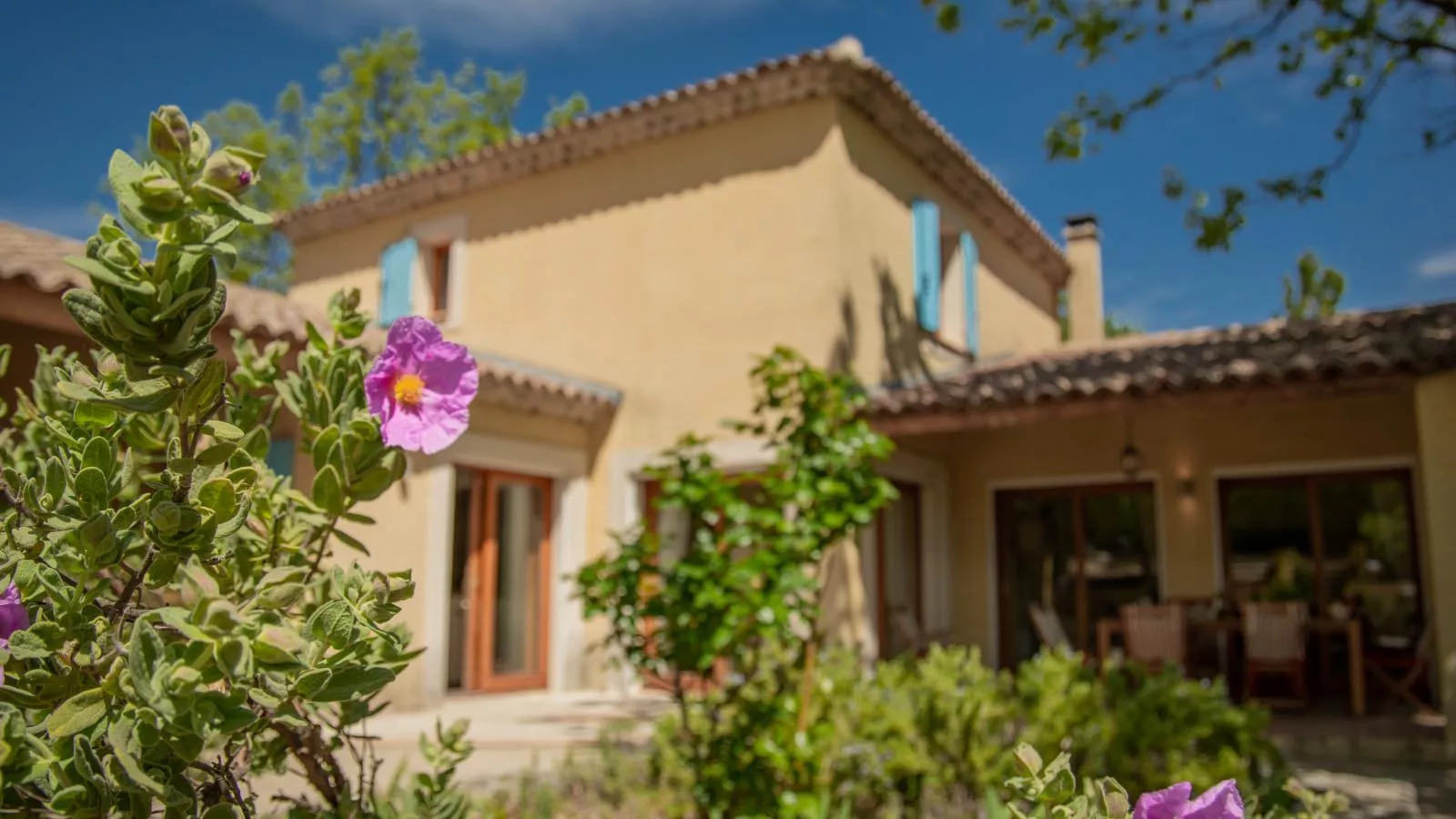 Villa Bellegarde-Exterior summer