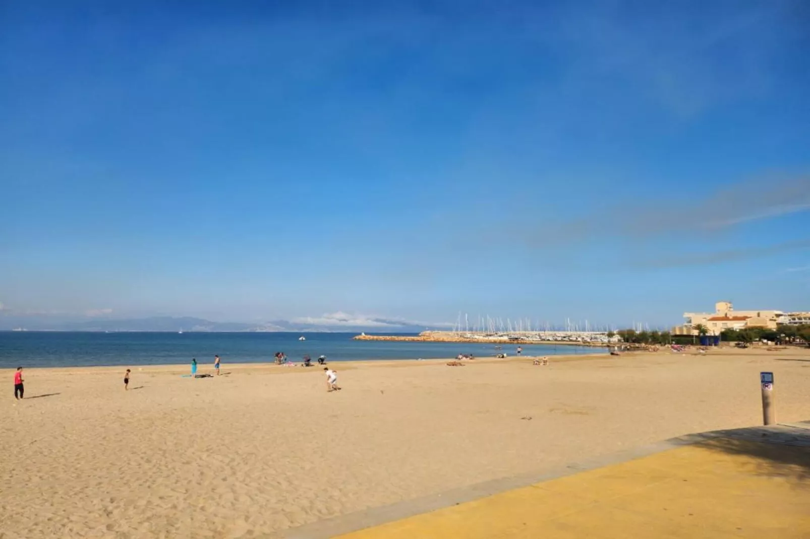 Can Tarra 1-Areas within 5km in summer