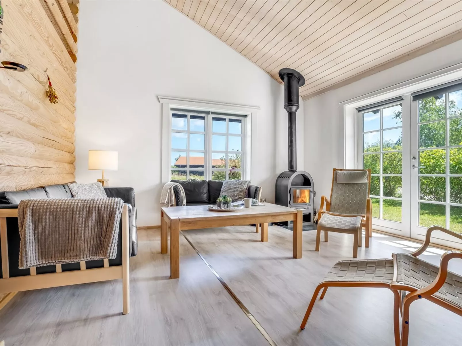 "Edzard" - 900m from the sea