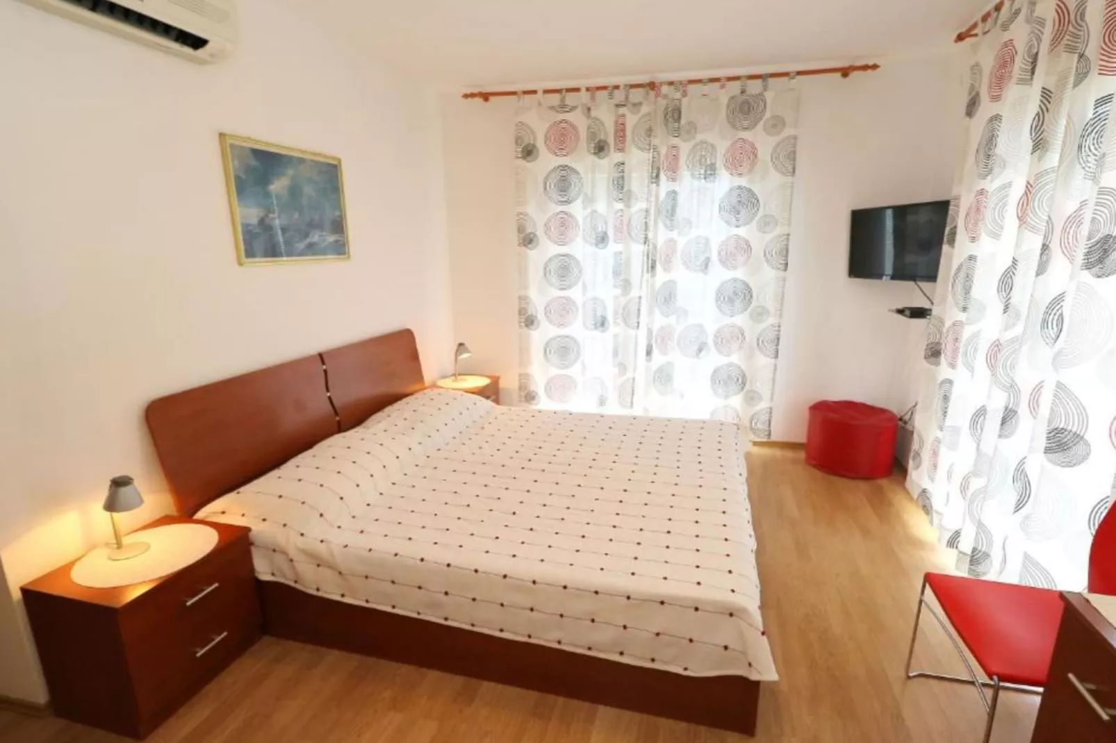 Apartments Trogrlić - Two-Bedroom Apartment with Balcony and Sea View