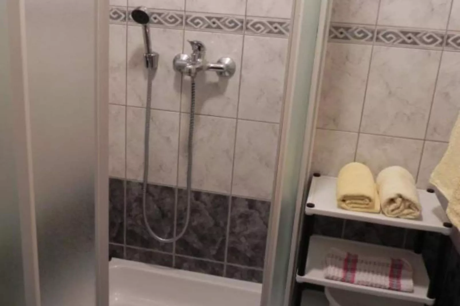 Apartments Trogrlić - Comfort One-Bedroom Apartment with Balcony and Sea View