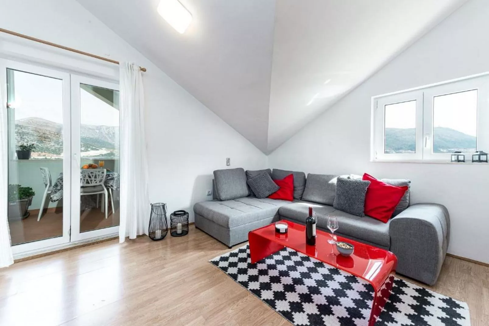 Apartments Meri & Karla - Two Bedroom Apartment with Balcony and Sea View (Karla)