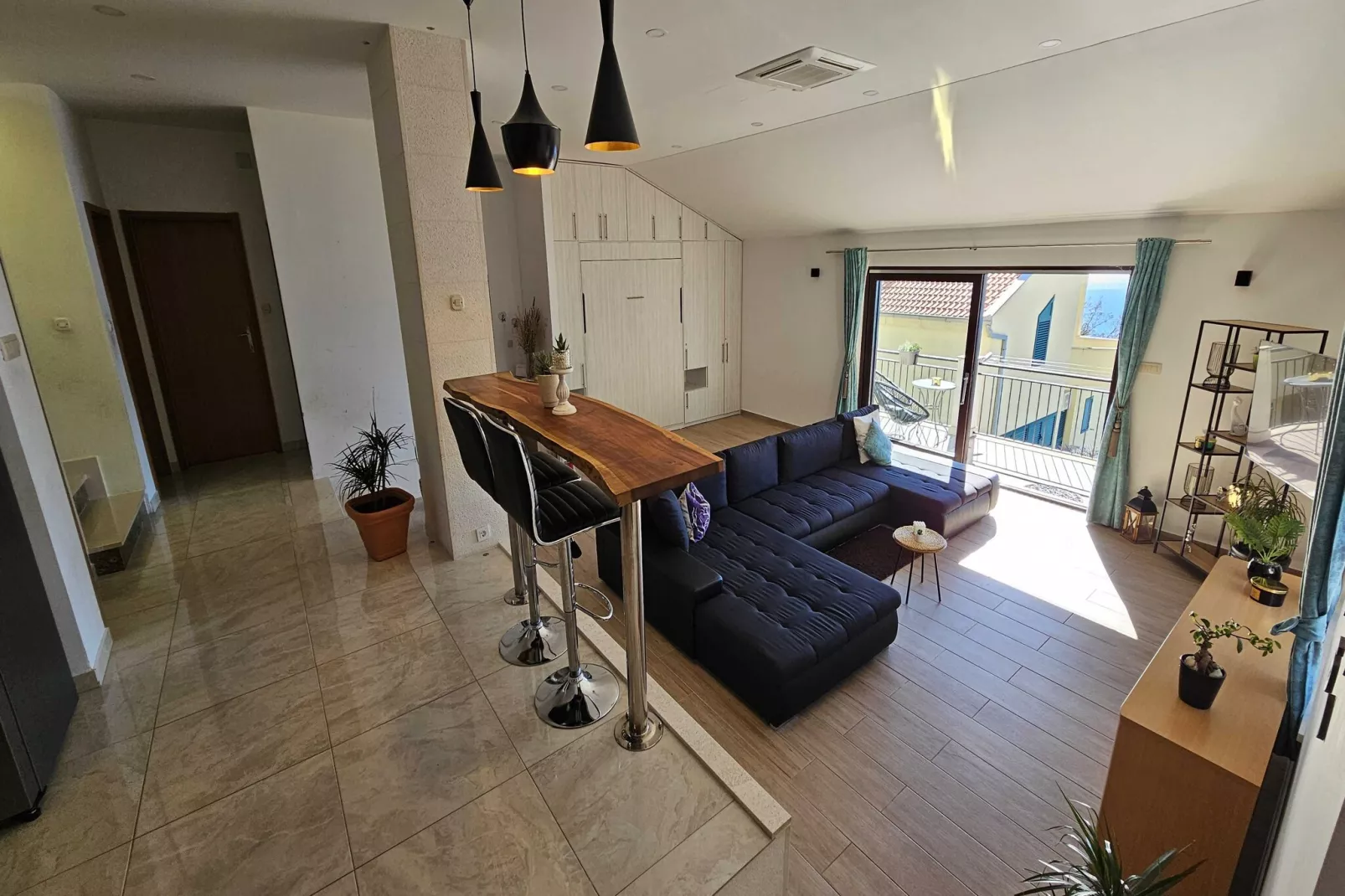 Holiday Home Sunrise - Three Bedroom Holiday Home