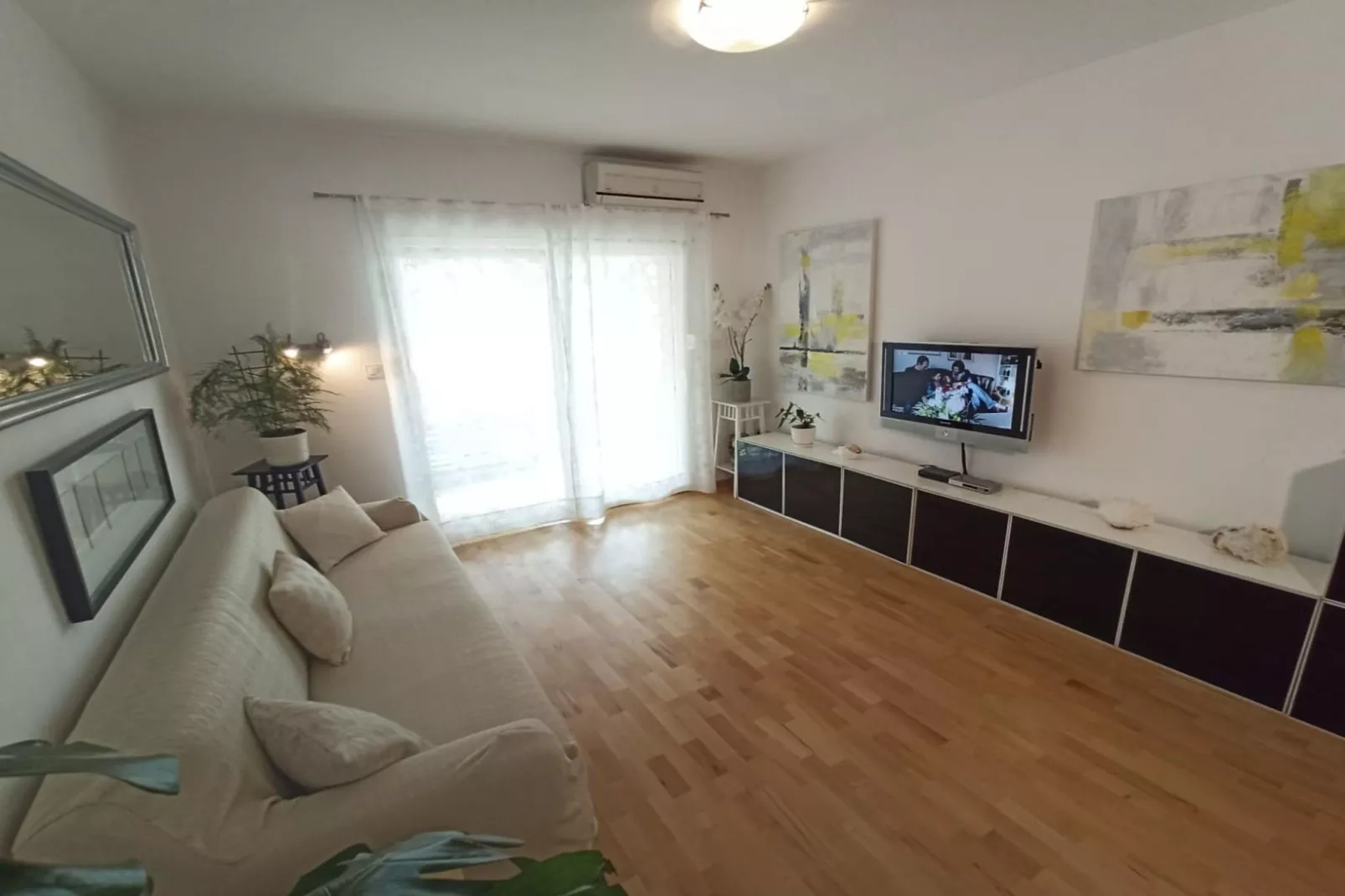 Apartment Ana with a partial sea view - Two Bedroom Apartment with Balcony and a Partial Sea View