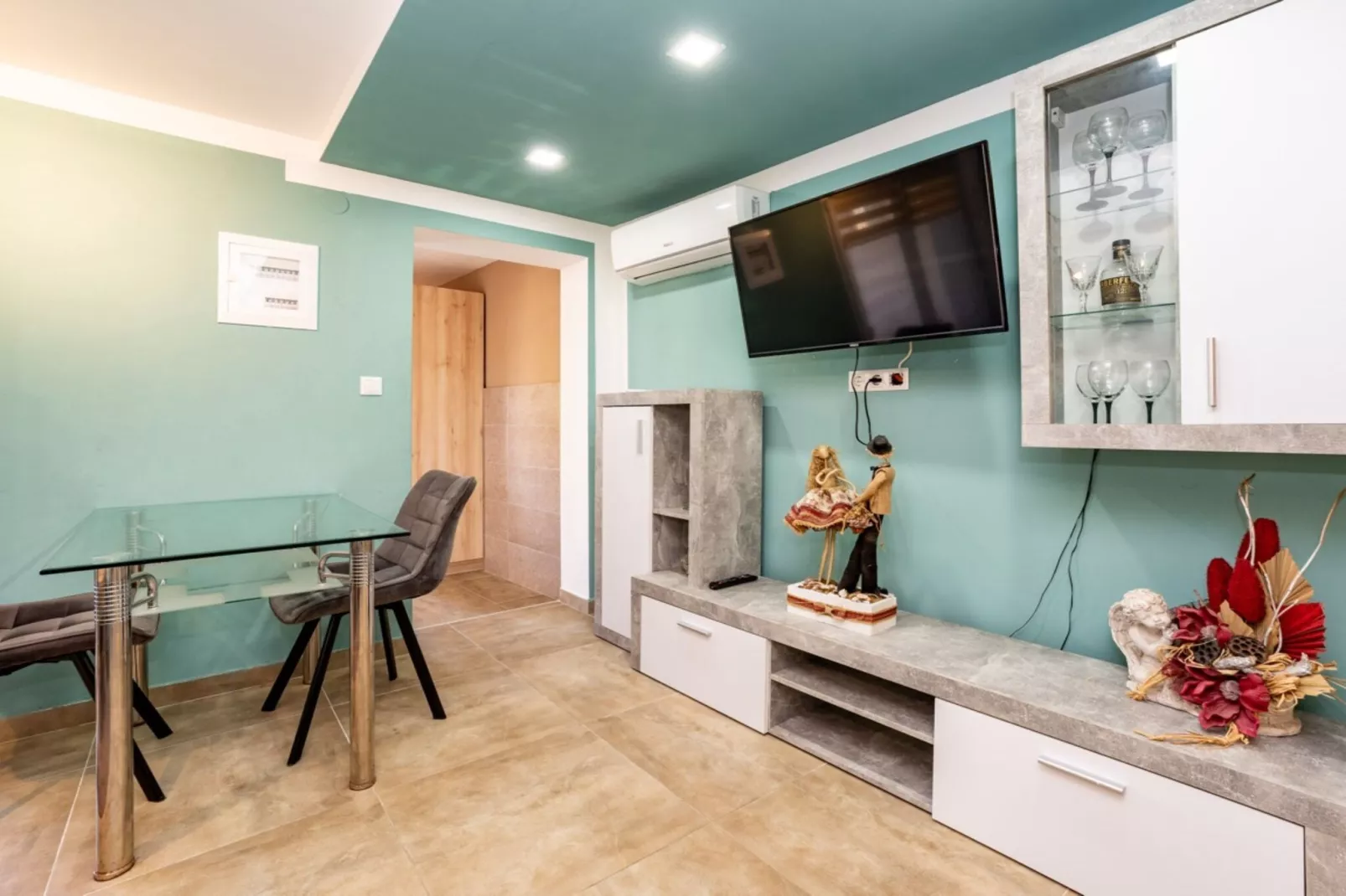 Apartments Robi & Kristina - One Bedroom Apartment with Terrace A3