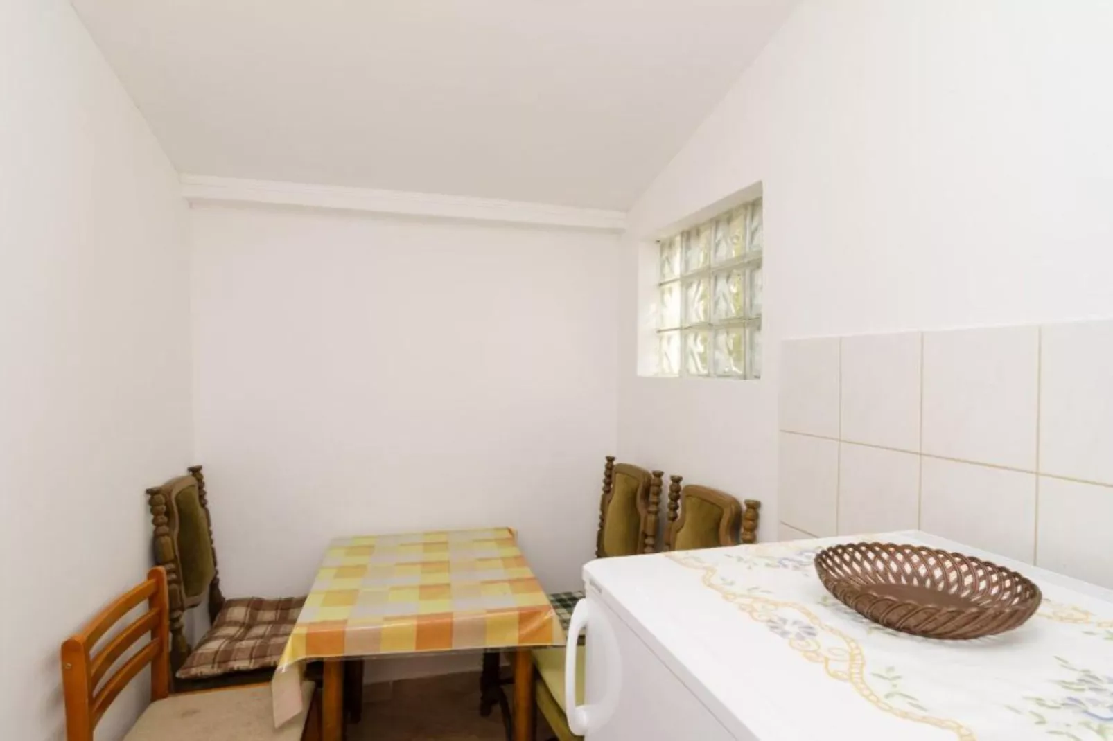 Guest House Sobra 38 - Double Room with Balcony and External Bathroom 5