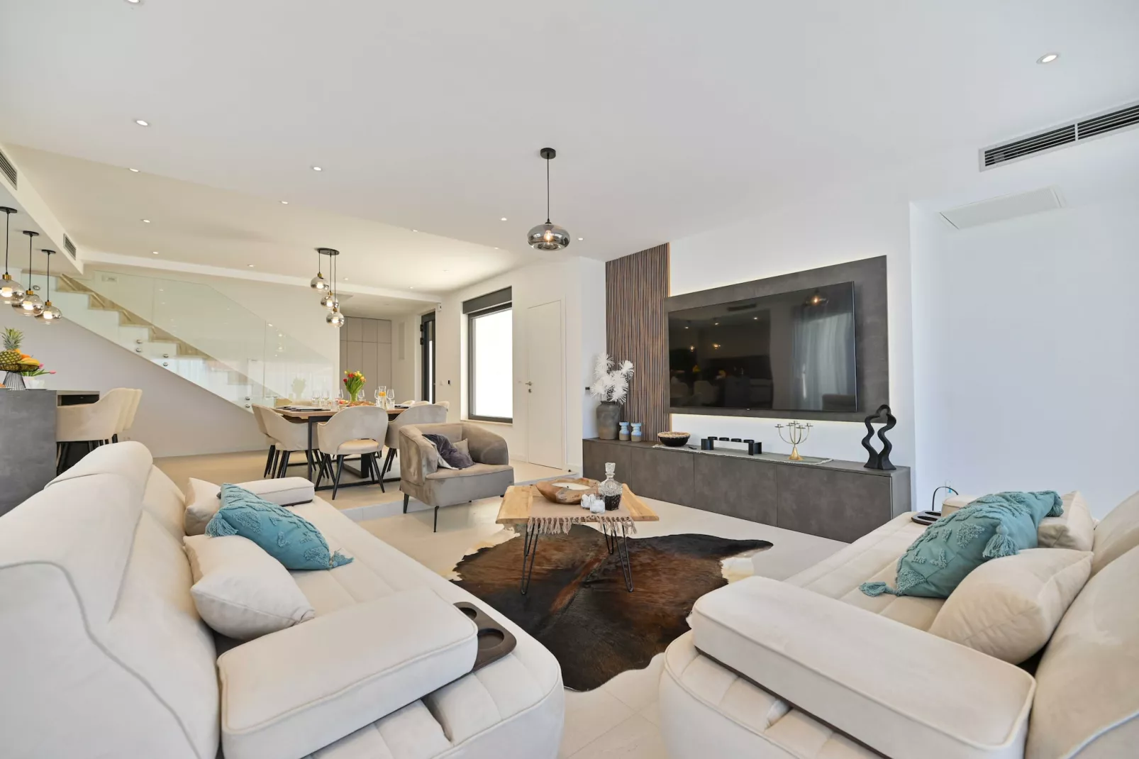 Villa Oasis - Five Bedroom Villa with Private Pool