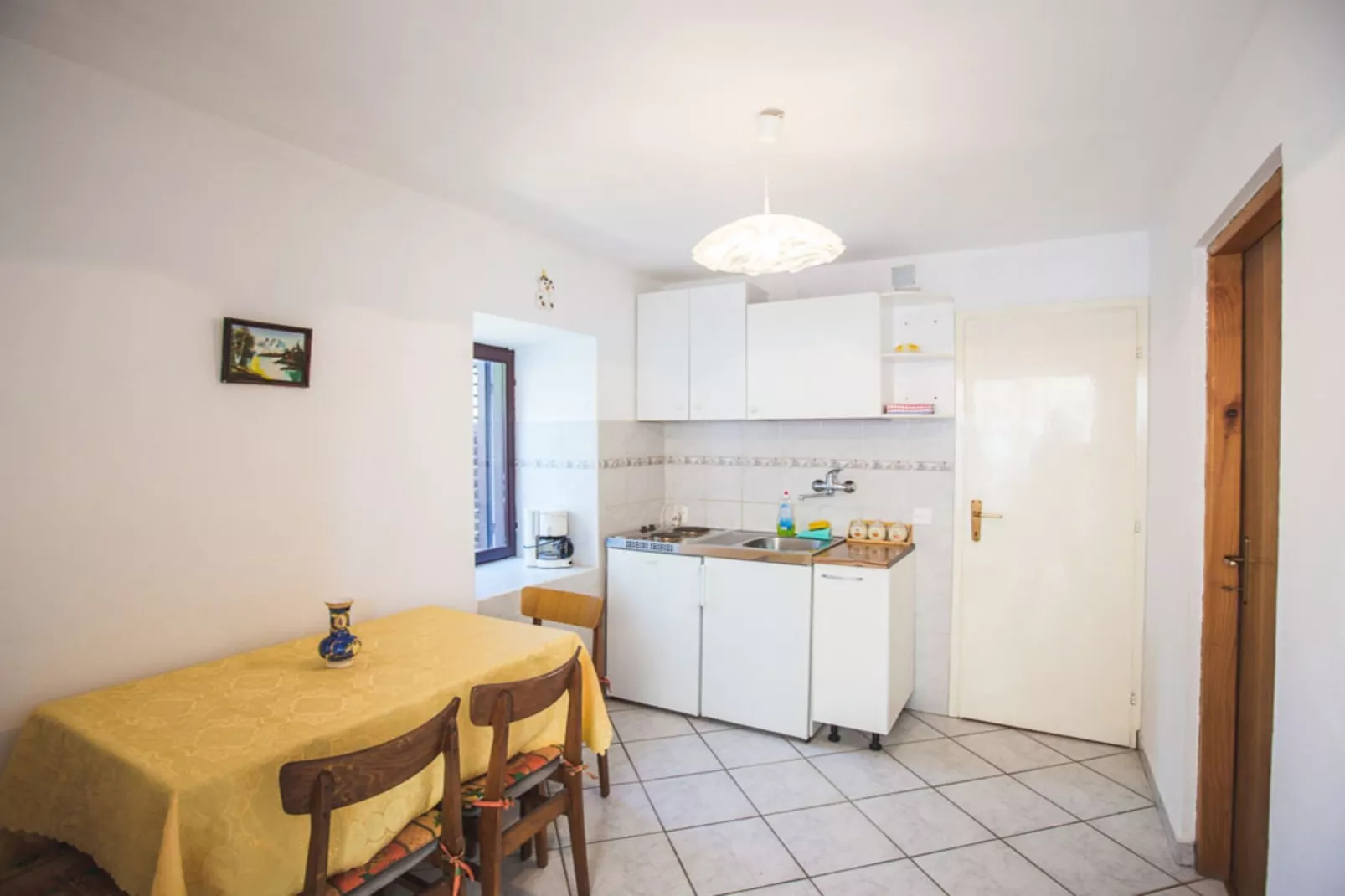 Apartments Jug - Studio Apartment with Private Garden
