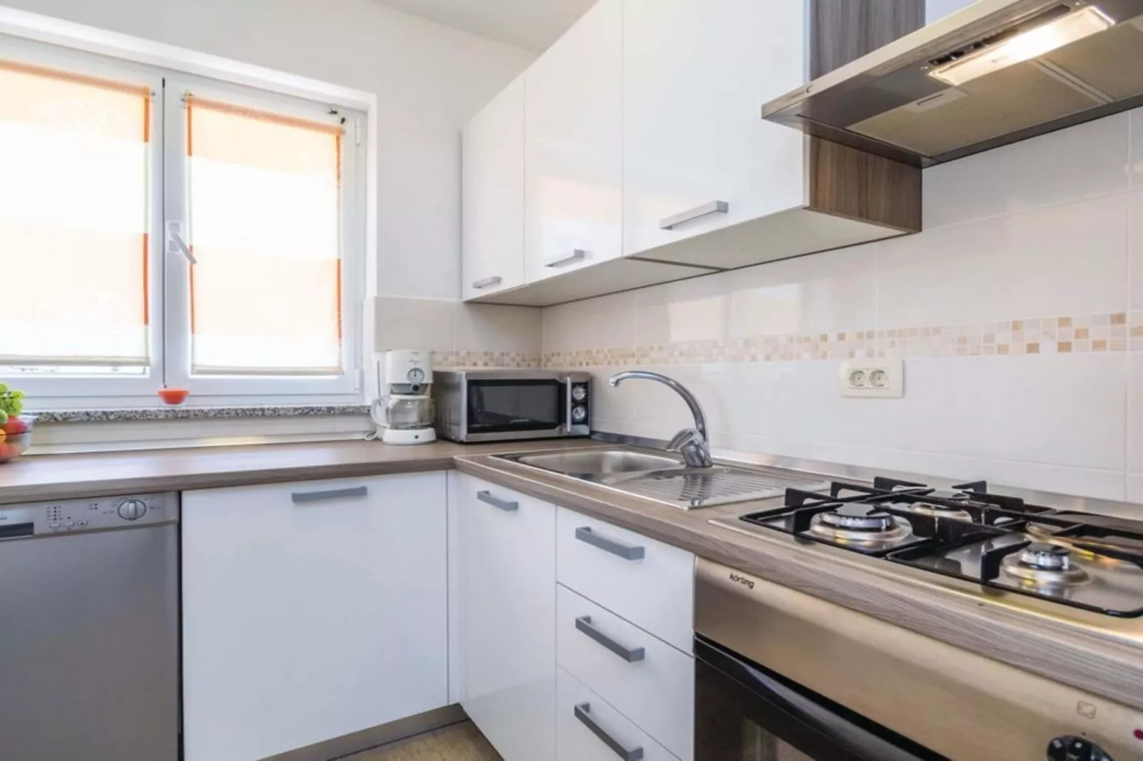 Cozy One Bedroom Apartment with Terrace - One Bedroom Apartment