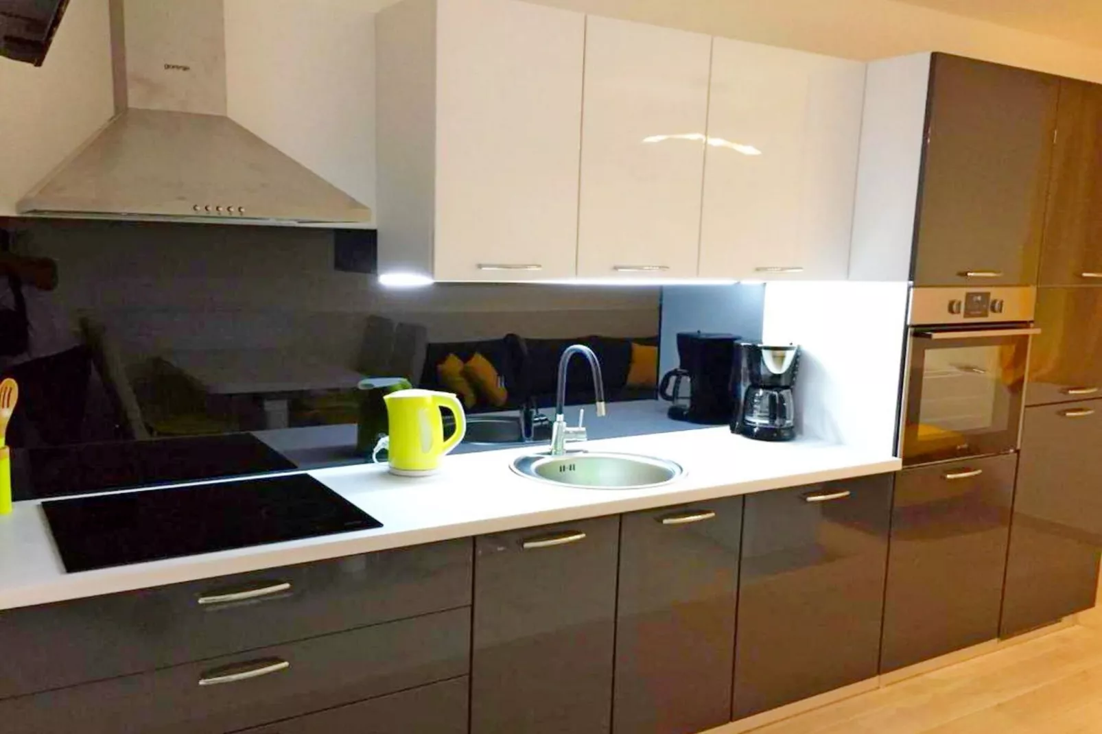 Modern and Cozy Apartment with Terrace in Kastel Kambelovac - Two Bedroom Apartment