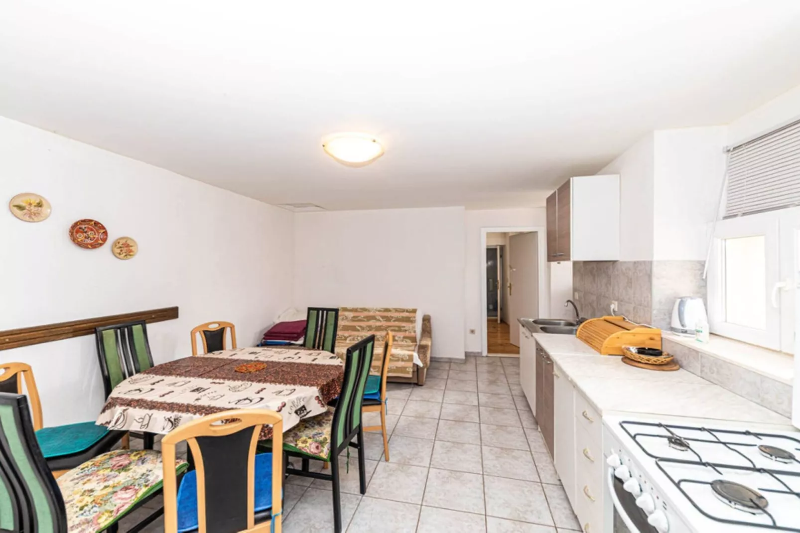 Countryside Idyllic Holiday Home with Pool - Three Bedroom Holiday Home with Pool