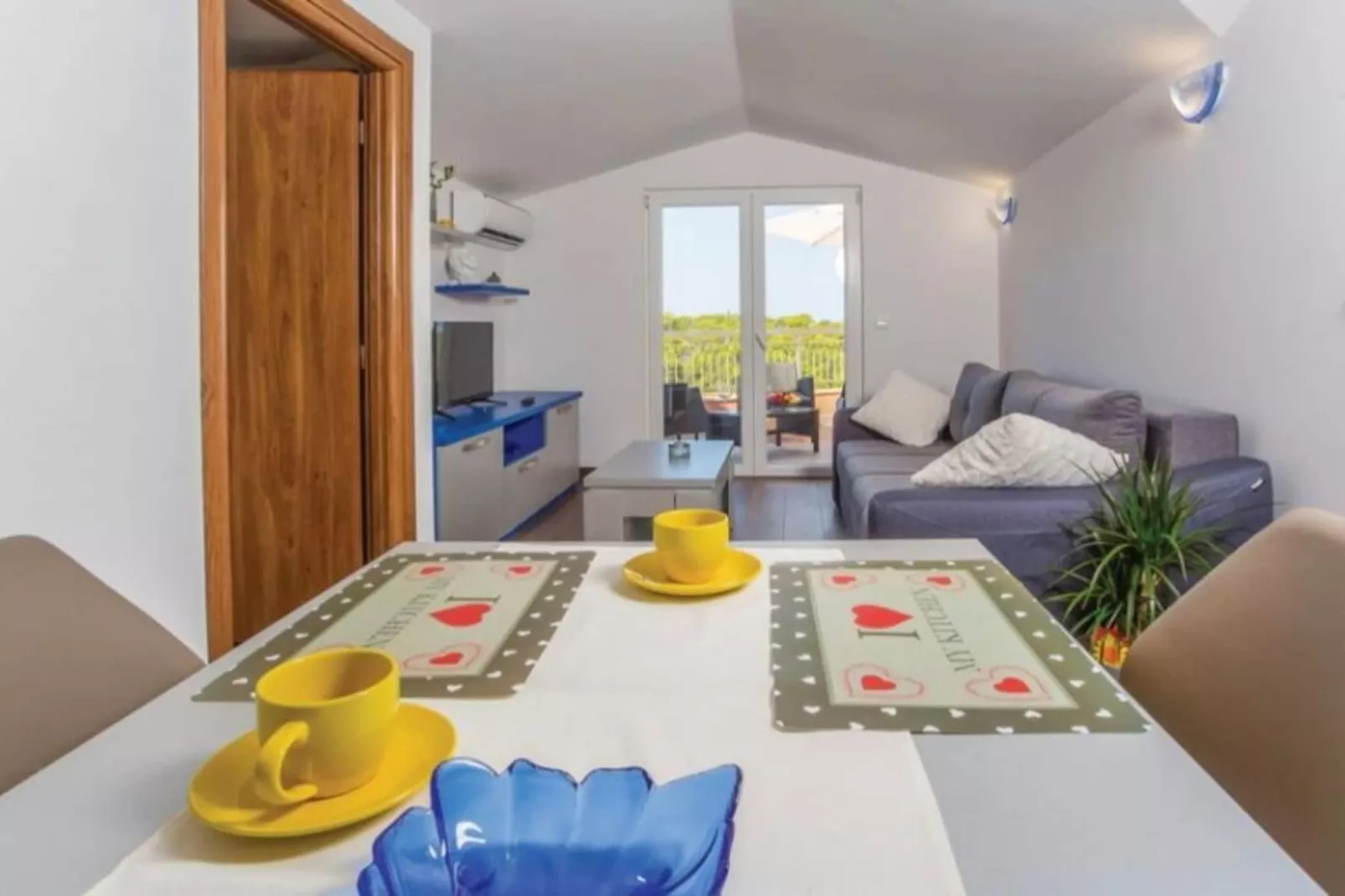 Apartments Grljusic - One Bedroom Apartment 208