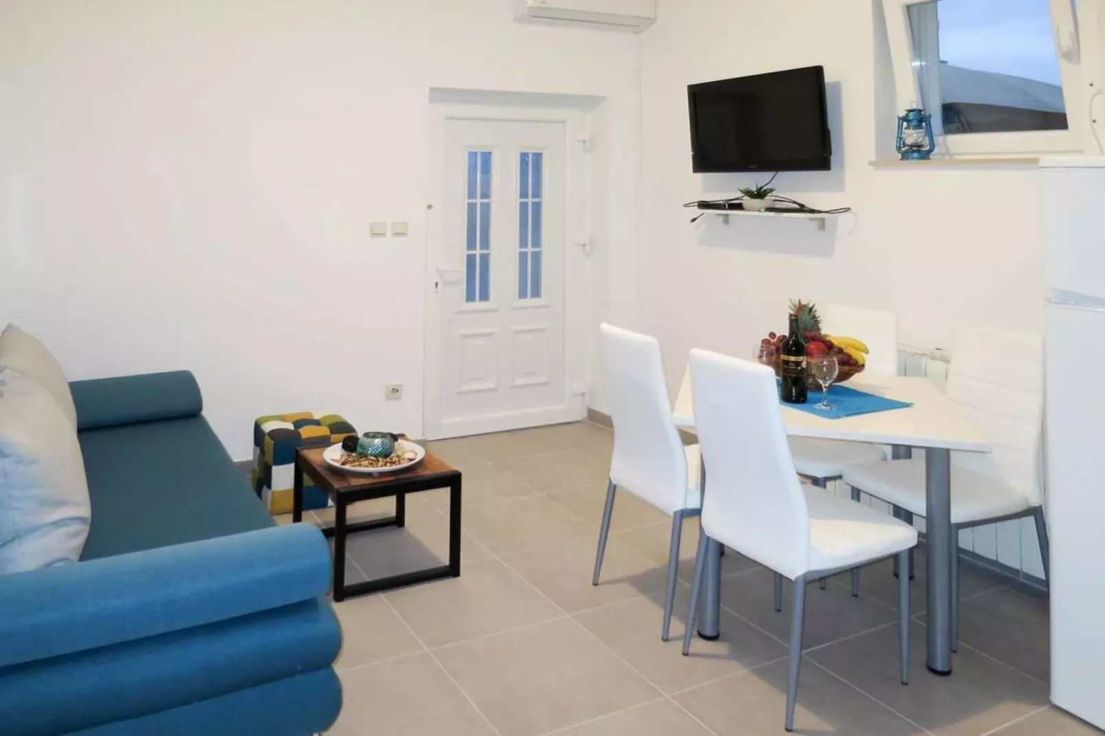 Sea-View Apartments with Pool, Terrace, and Outdoor Lounge in Scenic Čiovo Island - Comfort One Bedroom Apartment (Sollis III)