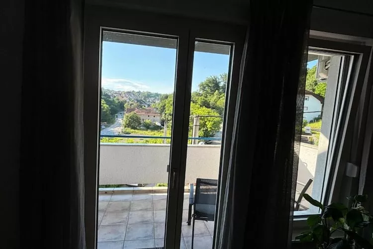 Modern & Charming - Free Private Parking - One Bedroom Apartment
