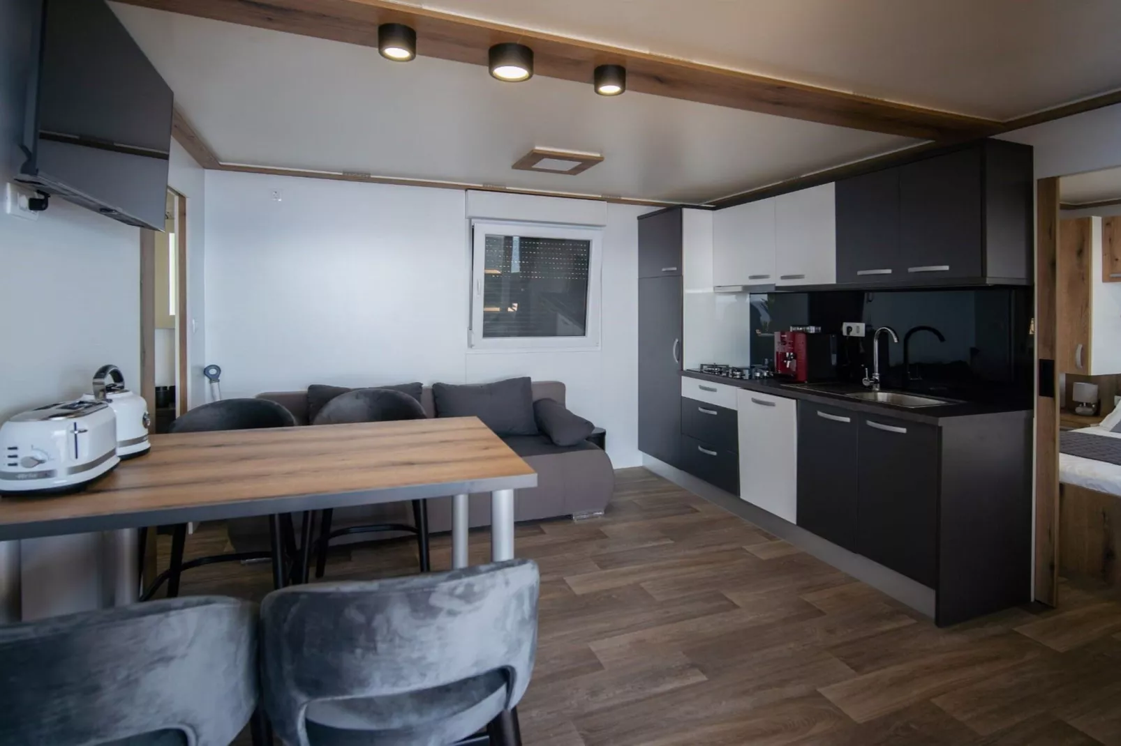 Seaside Deluxe Escape at Klenovica Camping - Two Bedroom Holiday Home with Terrace (owner 418)
