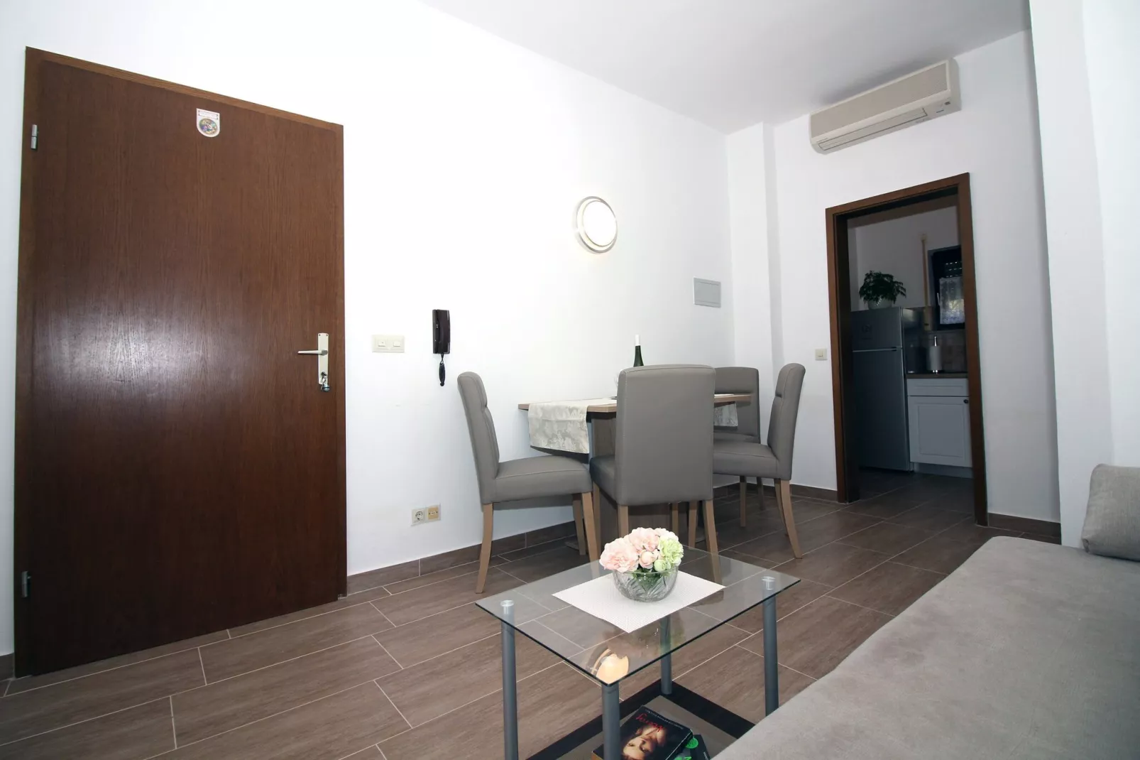Zadar Coastal Haven - Two Bedroom Apartment With Balcony