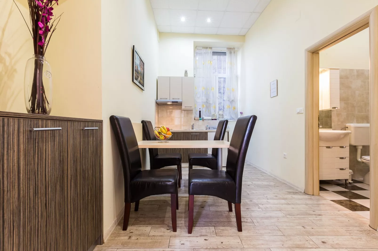 Charming and Historic Old Town Apartments - One Bedroom Apartment