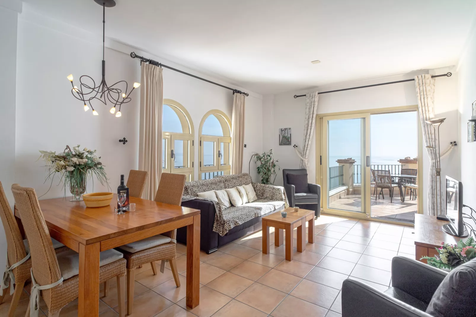 Tamango Hill Alcazaba B by Casasol